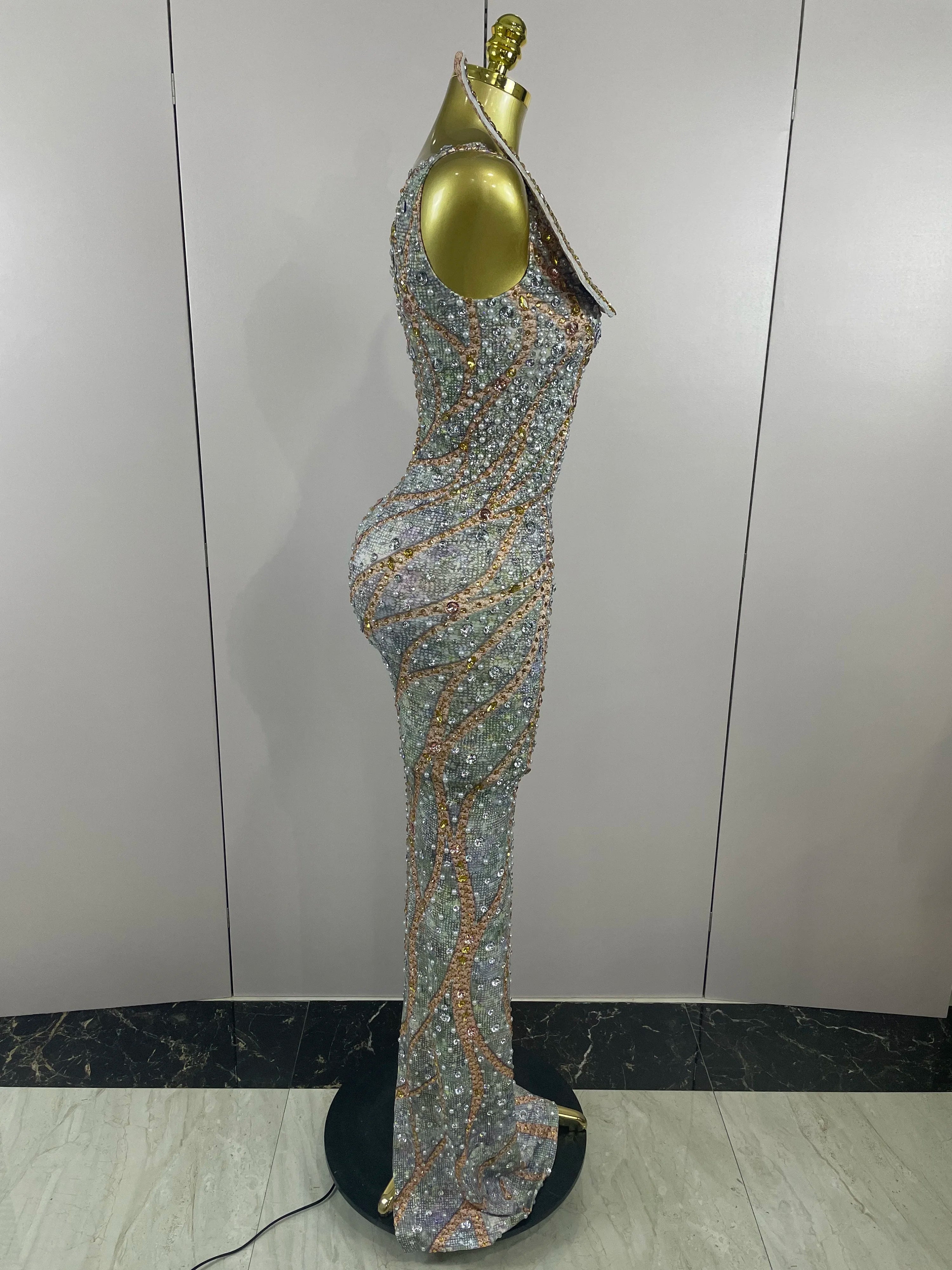 2025 Luxury Crystals Diamonds Slit elegant Sheath Fishtail Dress Women Sexy Evening Party Performance Photoshoot Stage Dress