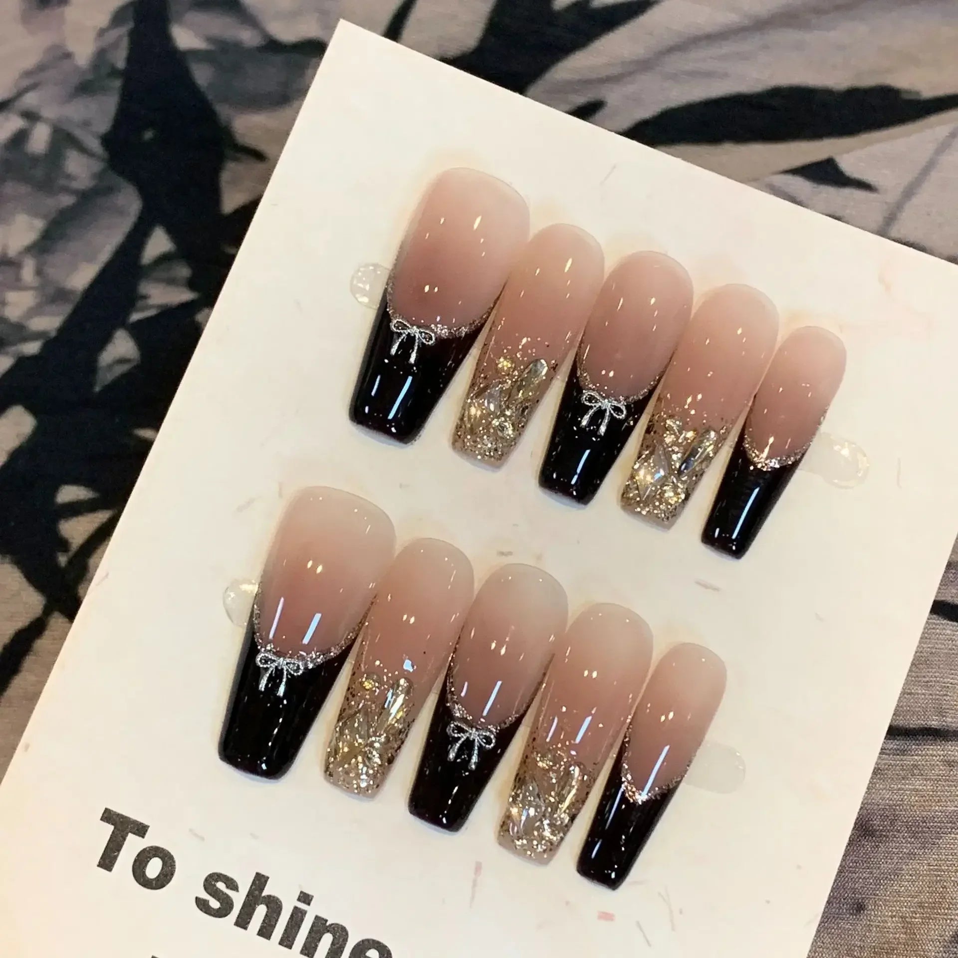 10Pcs Autumn Winter Long Coffin Handmade False Nails Swallow Gird French Press on Nail Glossy Pearl Full Cover Acrylic Nail Tips 4 S