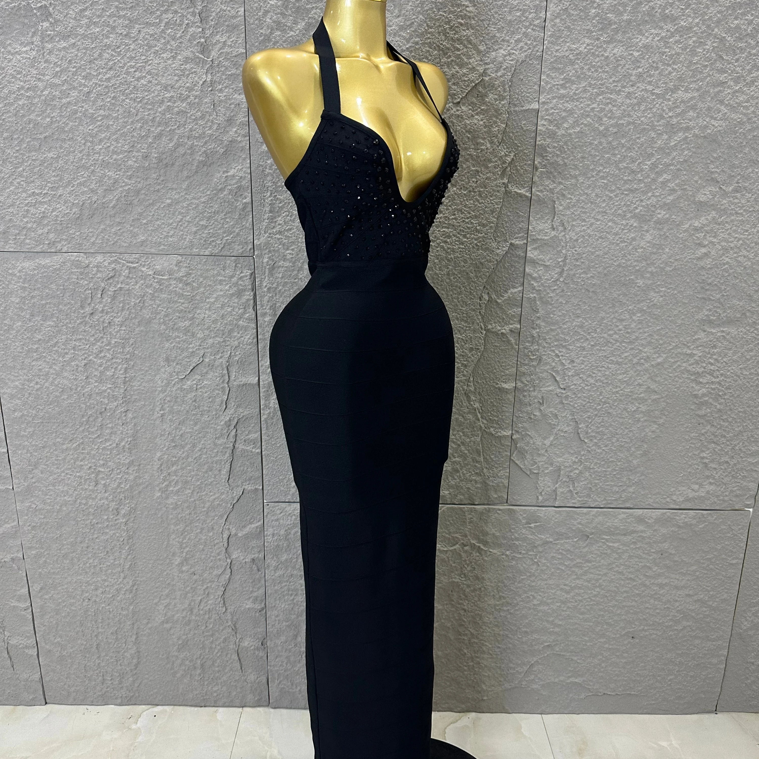 Elegant Black Plunge Halter Neck Dress Sparkle Beaded Top Fitted Mermaid Floor Length Evening Banquet Formal Dinner Event Outfit