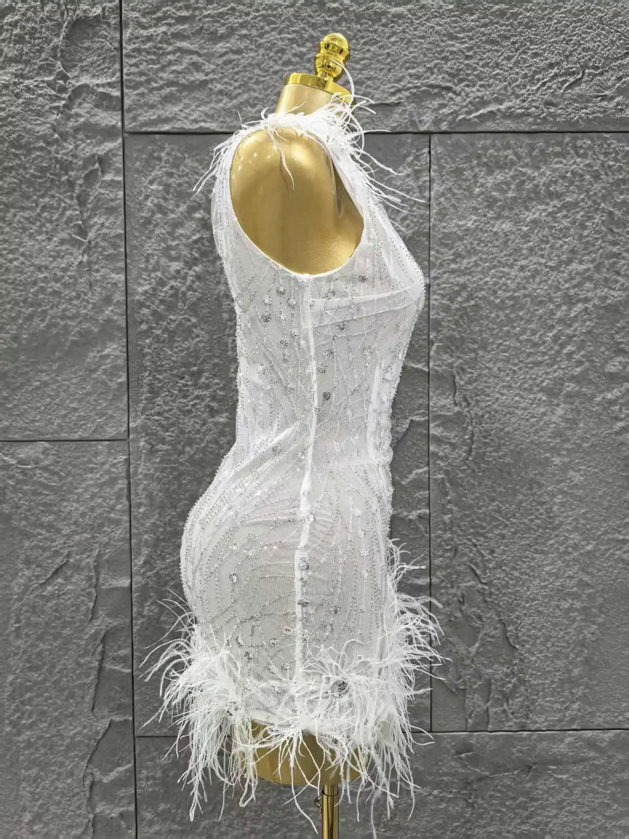 White Color Women Sleeveless Sexy V-Neck Bodycon Mini Dress Feathers Celebrate Birthday Party Cocktail Outfit Wholesale