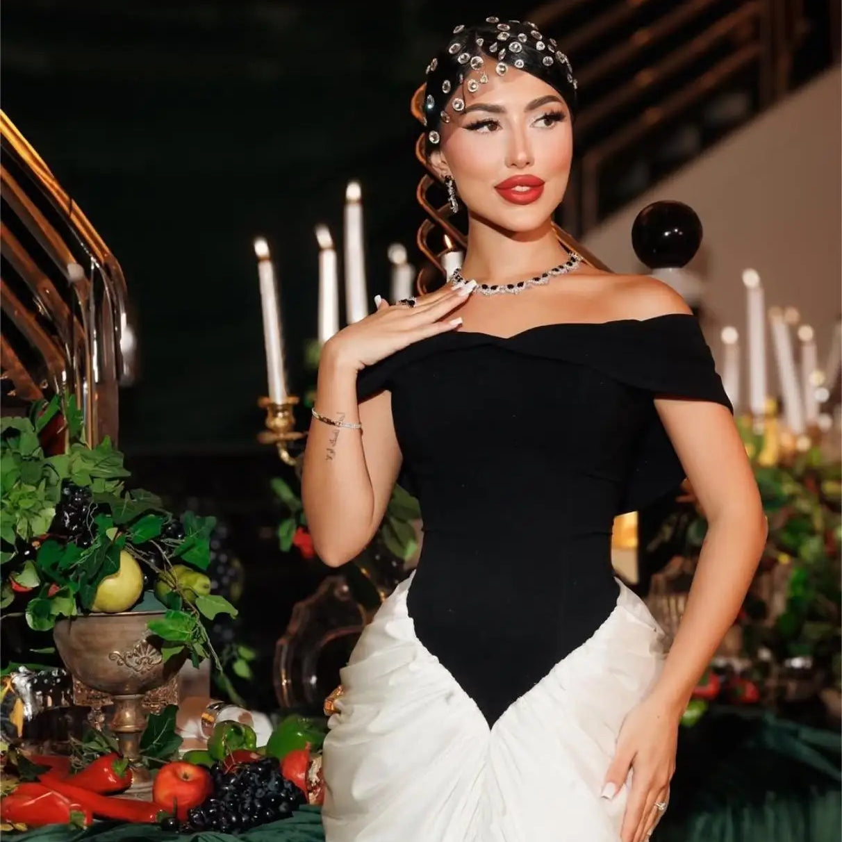 Sexy Off The Shoulder Package Hips Black Patchwork White Floor Length Dress Graceful Woman Party Dress Cocktail Party Outfit