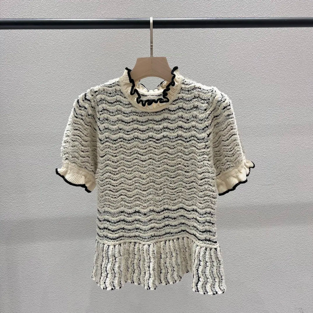 spring and summer new style. Contrast lace knit short-sleeved top black