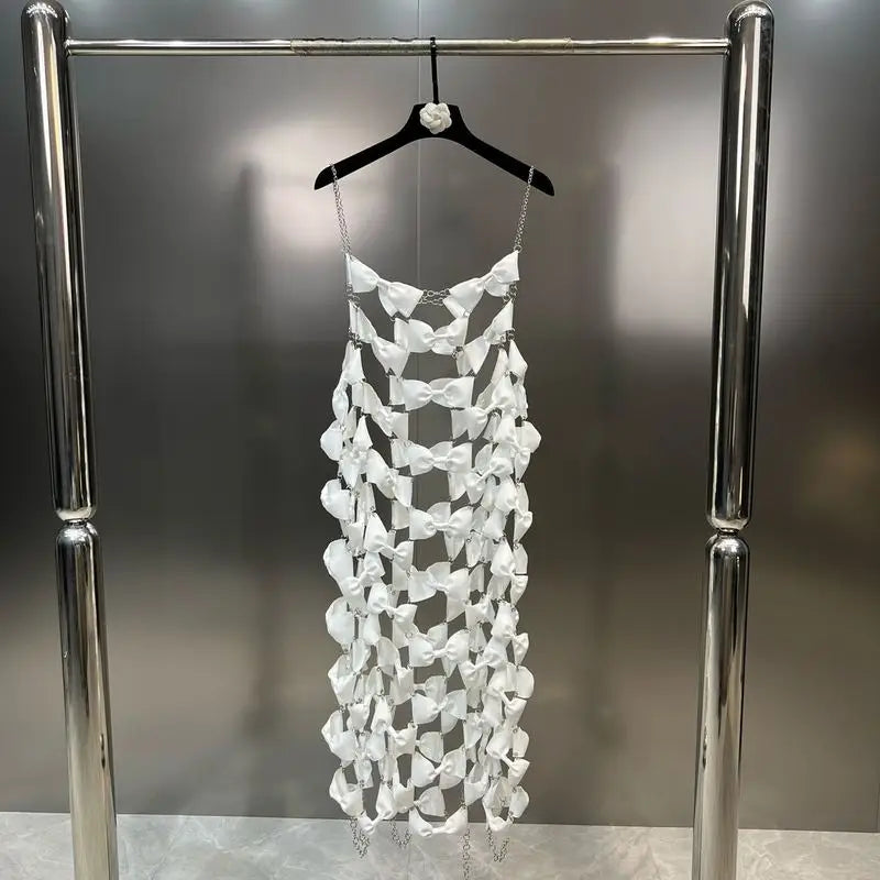 DEAT New Items Women's Metal Chain Bow Spliced Hollow Out Dress Spring Backless Sleeveless Pullover Dresses Female 11XX6527 White