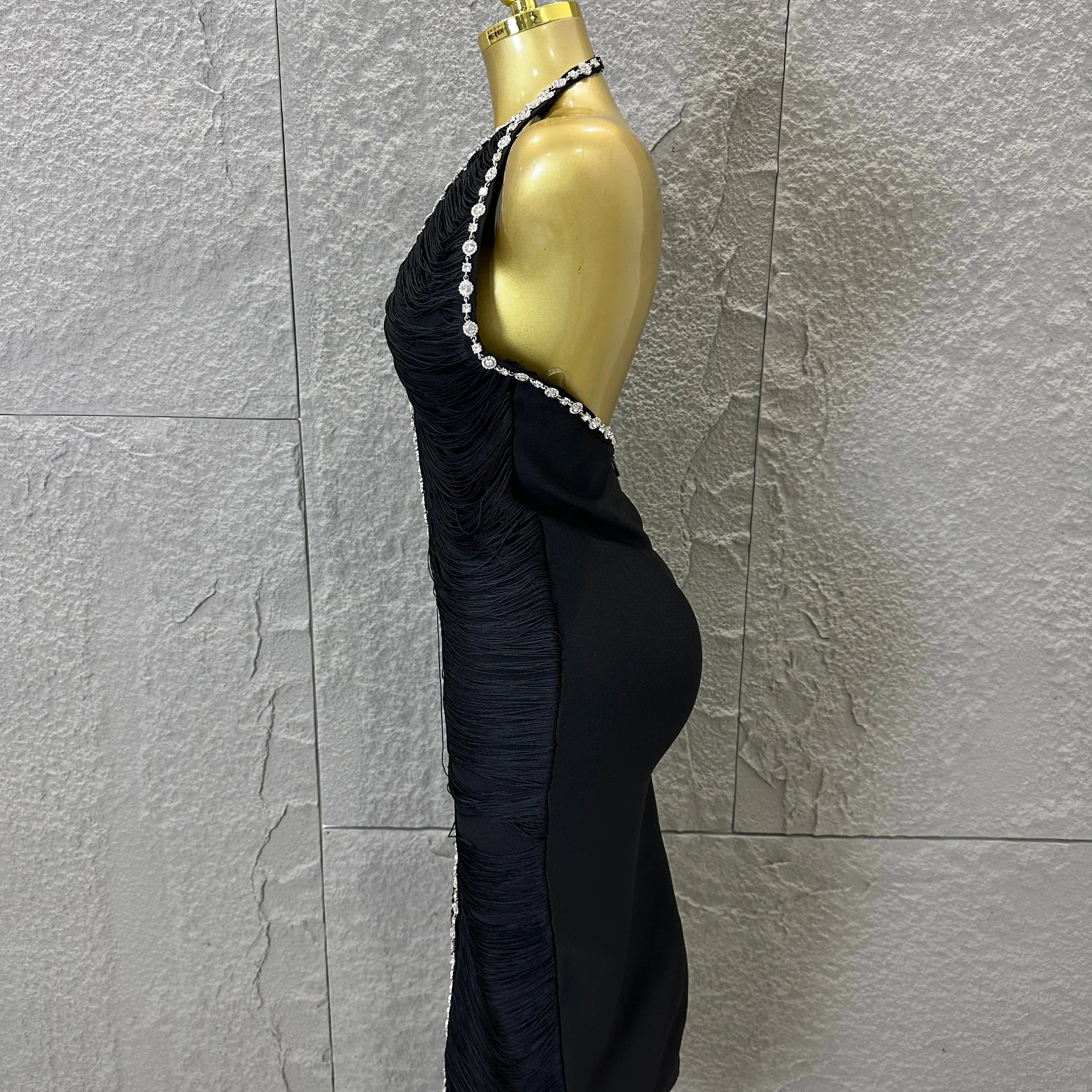 Elegant 2026 Black Halter Neck Midi Dress Women Sexy V-Neck Crystal Trim Ruched Form-Fitting Outfit Formal Event Party Costume