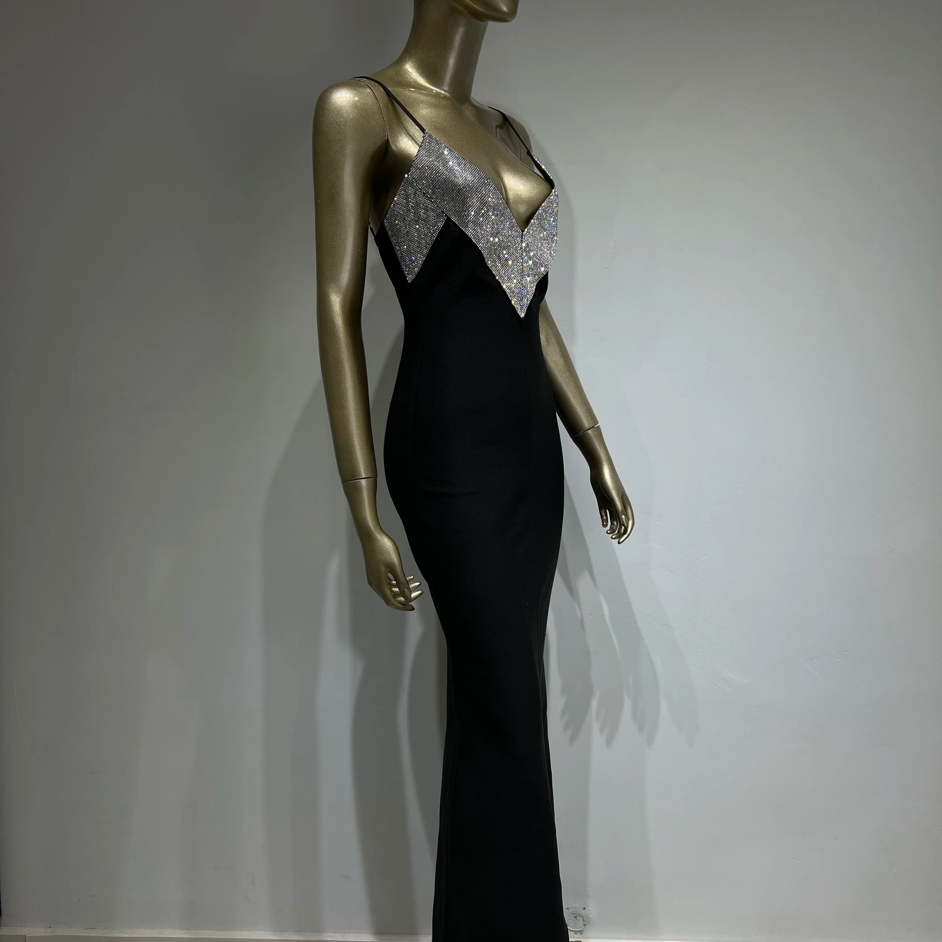 Women Summer Sexy V Neck Backless Crystal Black Diamonds Maxi Long Bandage Dress 2023 Knitted Elegant Evening Club Party Dress