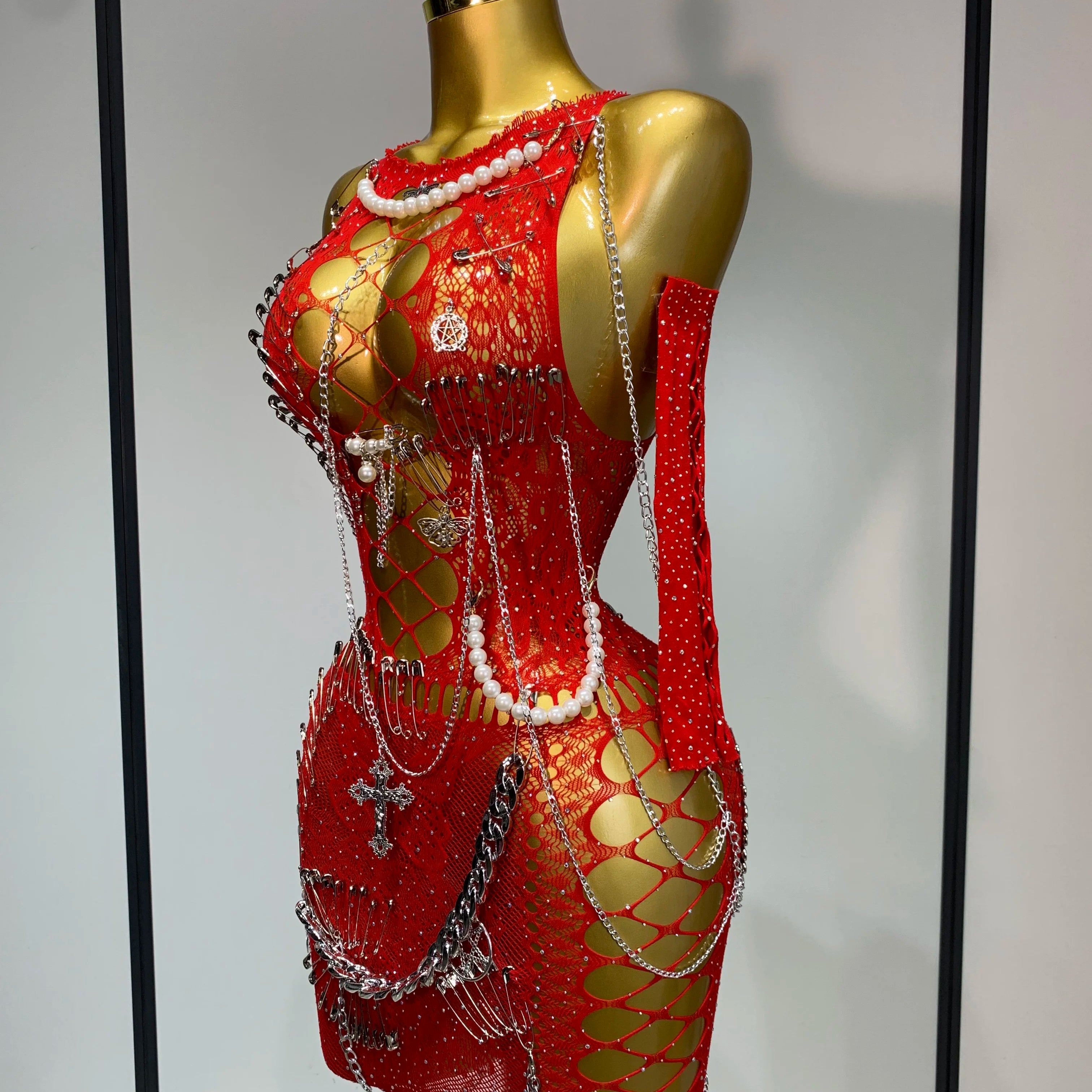 Women Sexy Hollow Out Pearl Chain Bodycon Dress Sleeveless High Stretchy Mini Dress Evening Party Nightclub Singer Stage Outfit