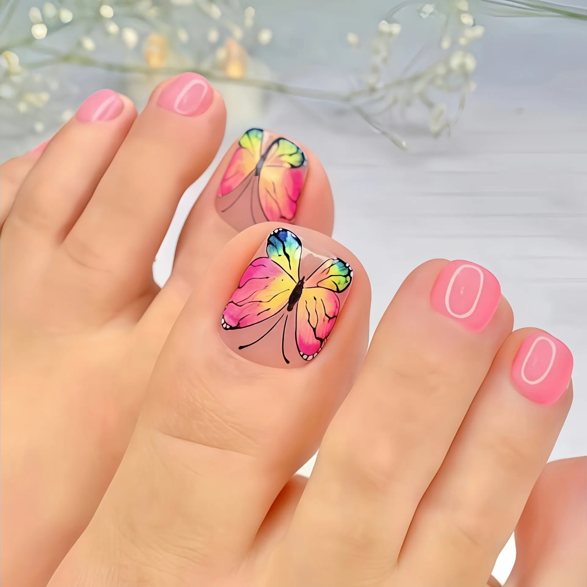 24pcs Summer White False Toenails Ins Simple Flowers Fake Toenails Tips Wearable Detachable Glossy Square Press on Toe nails 4