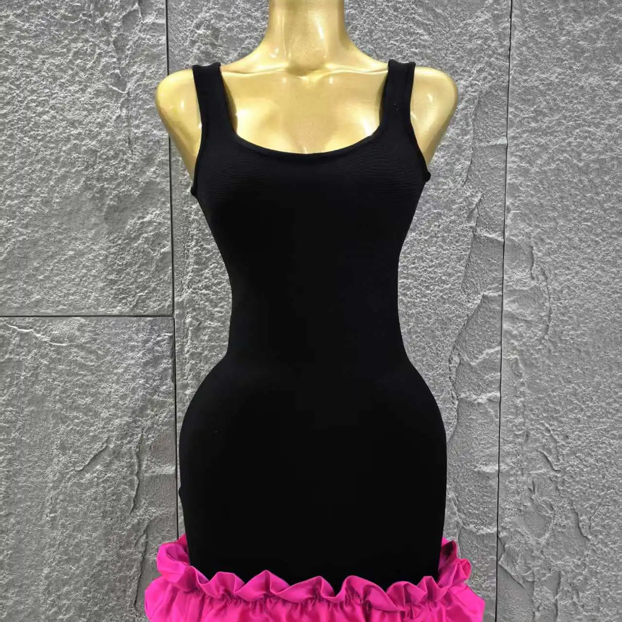 Women Sleeveless Sexy O-Neck Ruffles Bodycon Mini Bandage Dress Celebrate Nightclub Party Bar Singer Outfit