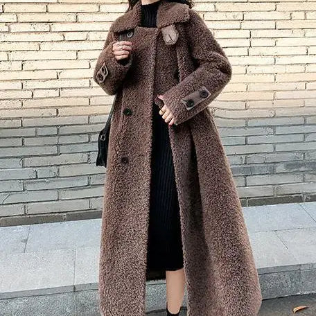 Pure Wool Shearling Coat for women,Long Female Slim Fur One Lamb Fur Coat,autumn/Winter 2024,New Square collar brown