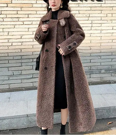 Pure Wool Shearling Coat for women,Long Female Slim Fur One Lamb Fur Coat,autumn/Winter 2024,New Square collar brown
