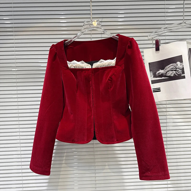 Winter New Fashion Lace Edge Square Collar Waist Design Velvet Short Coat For Women Elegant High Waist Jacket 11A07962 Red