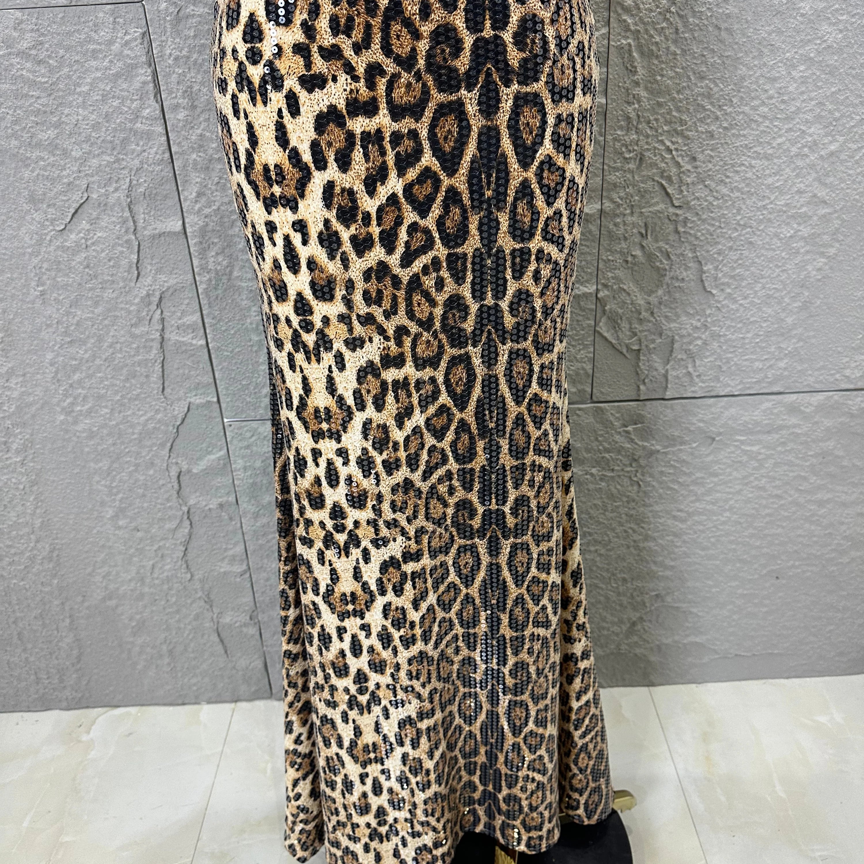 Refined Leopard Print Maxi Dress Women Sexy Halter Neck Sleeveless Sequin Embellished Bodycon Outfit Nightclub Party Costume