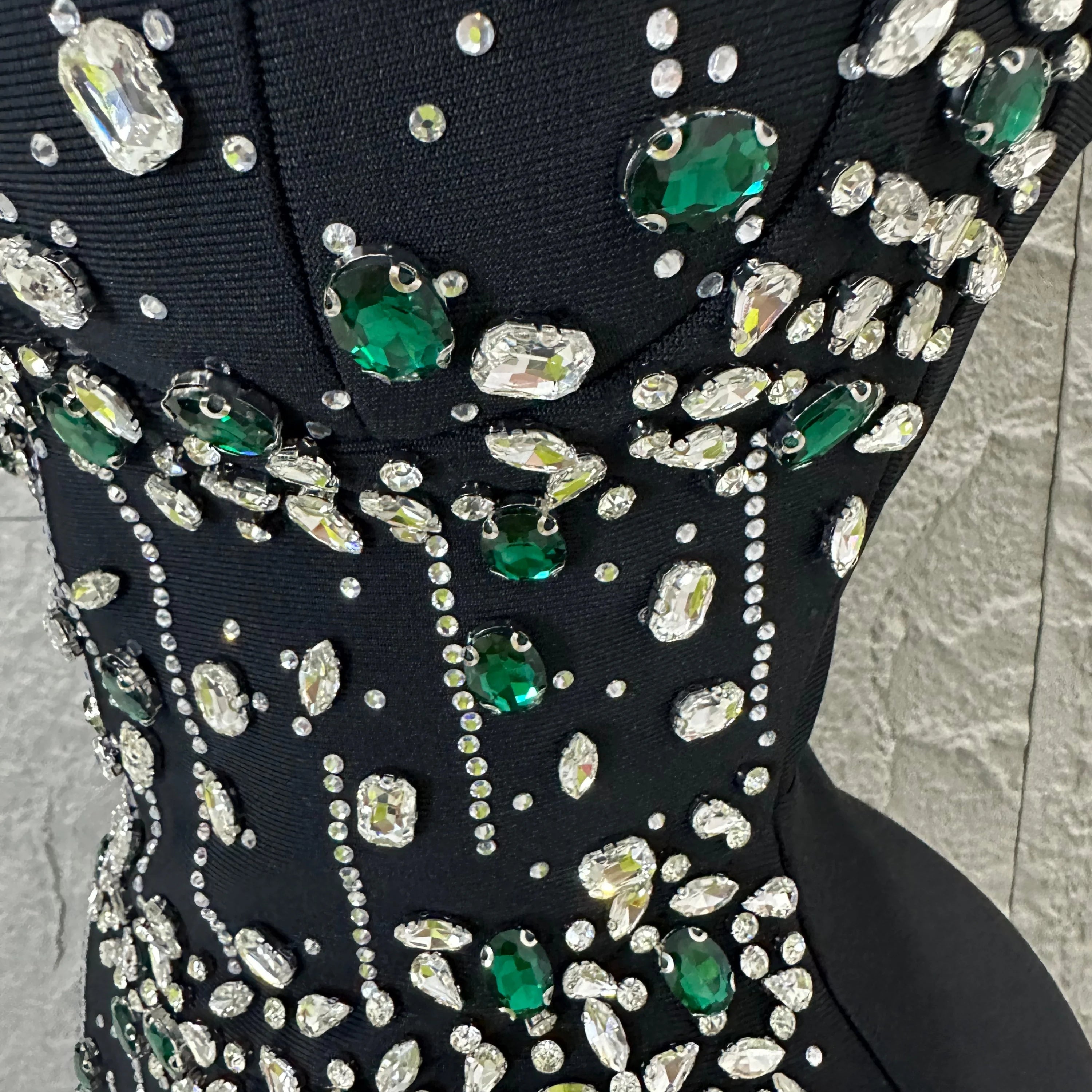 Sophisticated Black Bandage Midi Dress Women Spaghetti Strap Sweetheart Neck Rhinestone Emerald Bodycon Evening Gown