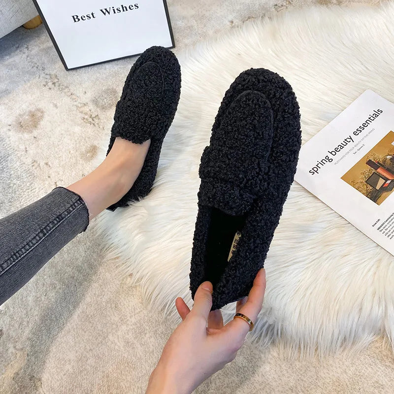 2024 new women's winter warm outdoor shoes plush design british style white snow boots Ladies' casual flats Large size 41-43