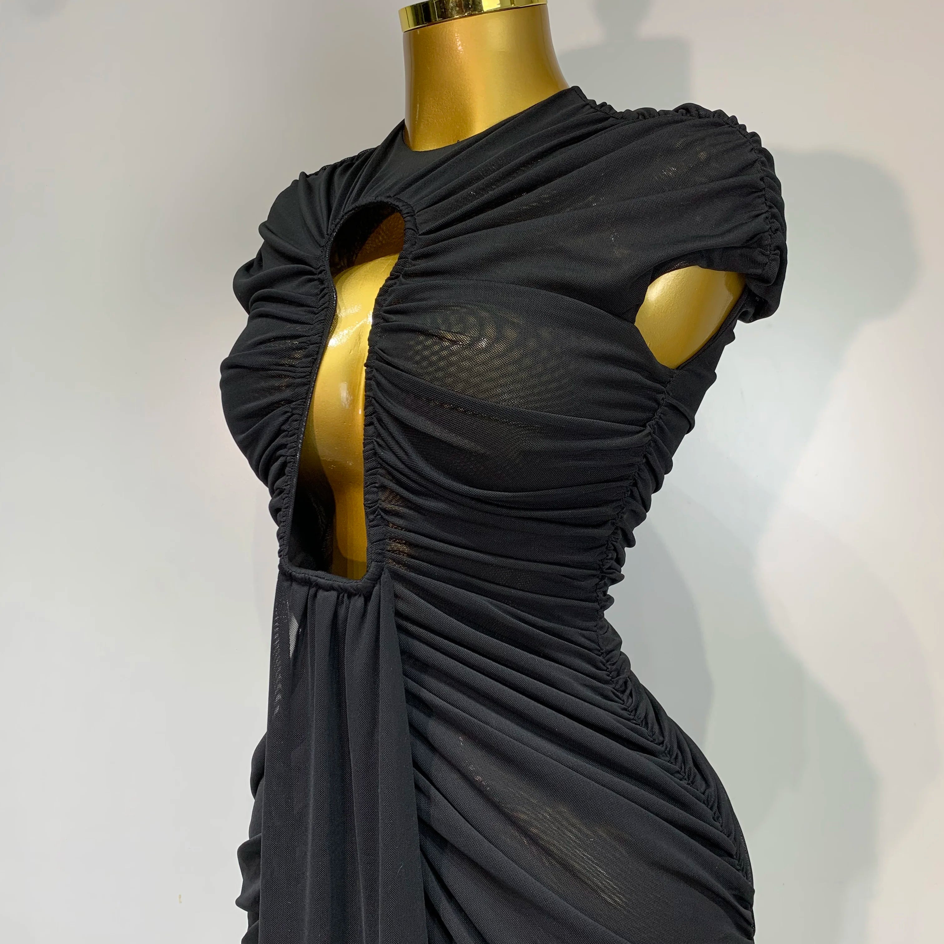 Women Sexy Sleeveless O-Neck Bodycon Mesh Long Dress Hollow Out Celebrate Fashion Show Celebrity Evening Party Club Dress