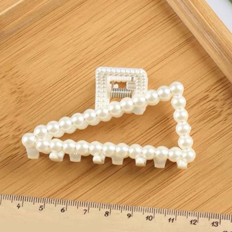 Korean Pearl Hairpins Geometric Hair Claw Clips for Women Summer Large Shark Clip Back Head Hair Clip for Girls Hair Accessories K