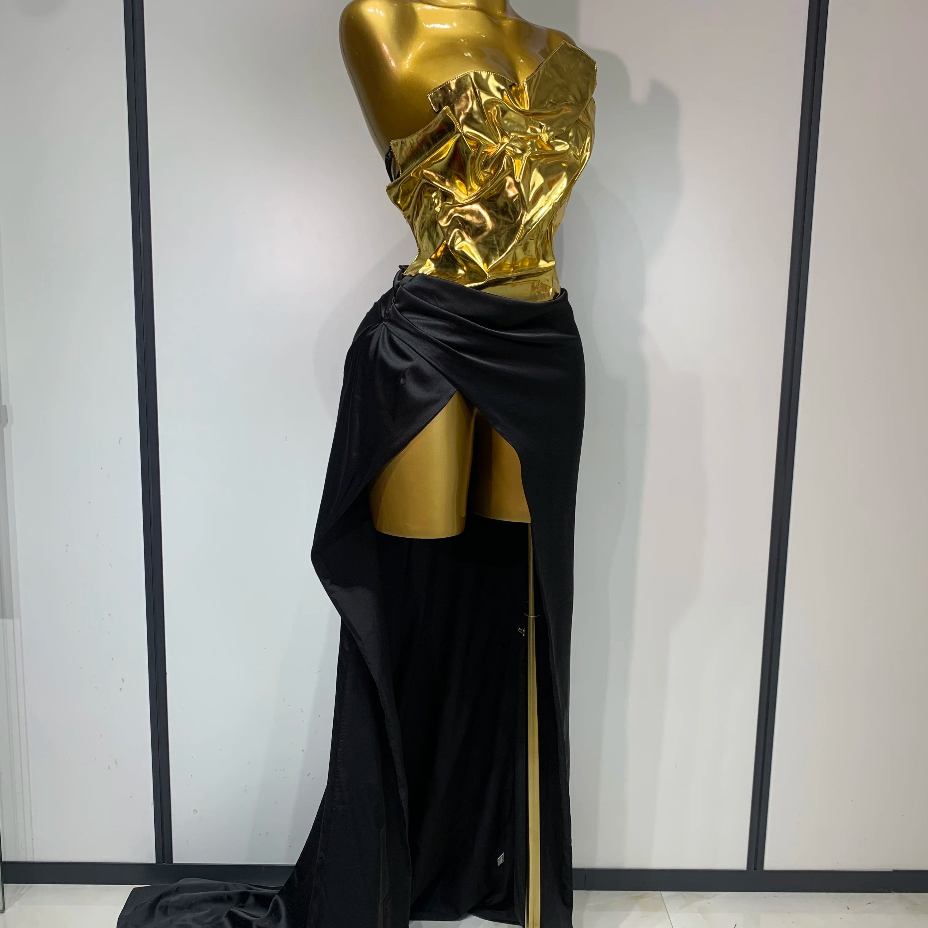 2025 Women Gold Color Sexy Laced-up Tops 2 Pieces Set Long Dress Celebrate Evening Party Celebrity Elegant Dress