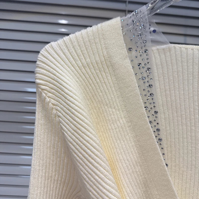 Winter New Fashion Deep V-Neck Rhinestone Mesh Edge Waist-Cinching Knitted Sweater For Women Slim Fit Tops 11A07808