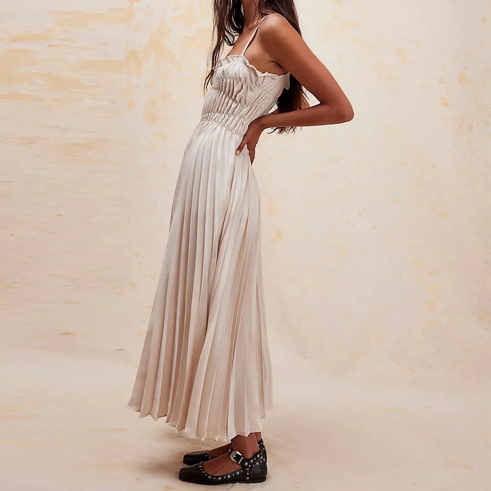 Women's Long Dress Adjustable Shoulder Straps Pleated Dinner Party Dress Smocking at bust Square Neck A-line Fit Dresses Femme Apricot