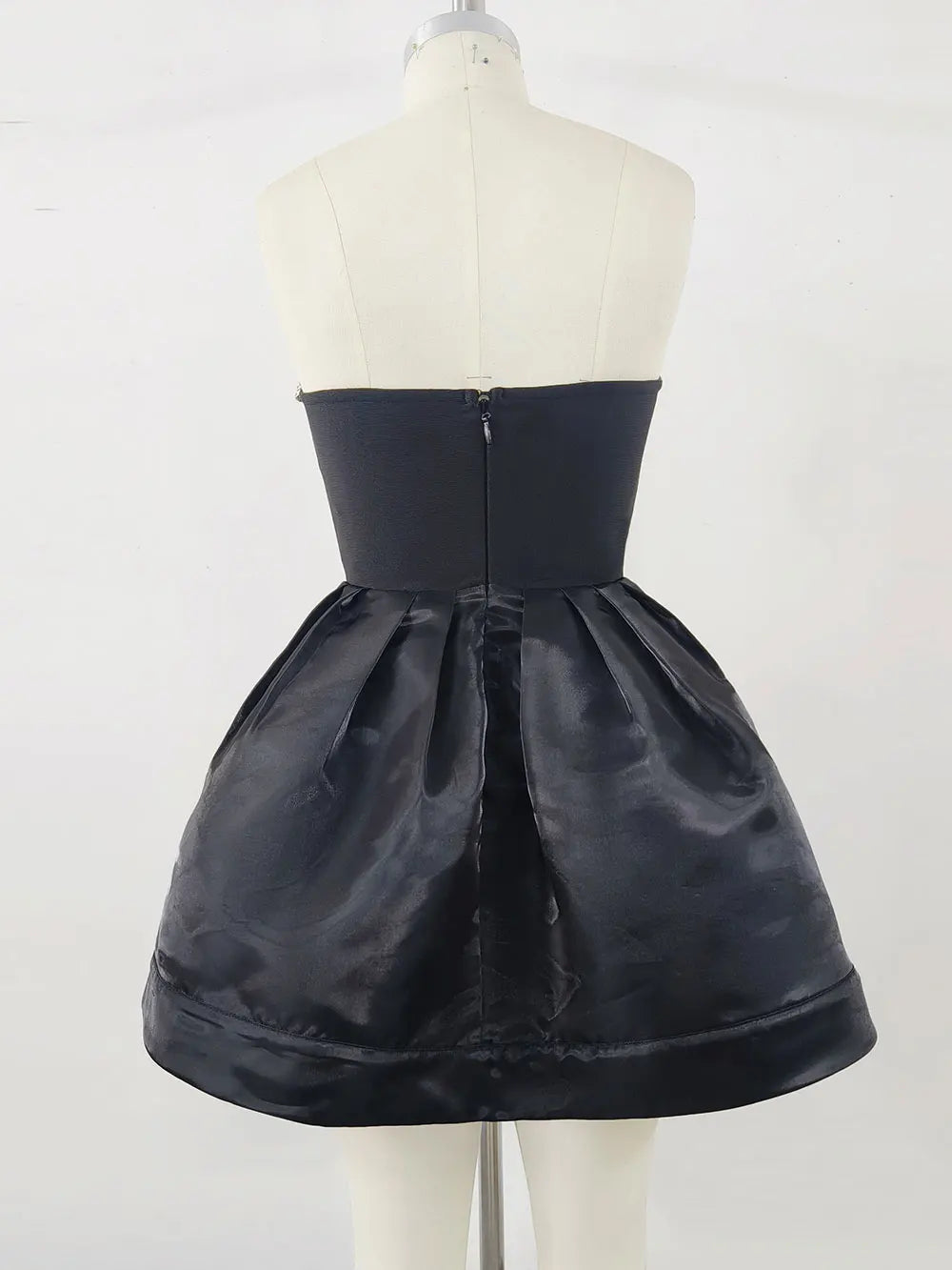 2025 Spring Women's White Puff Dress Strapless Sleeveless Three Dimensional Bow Design A-line Mini Dress Evening Party Vestidos