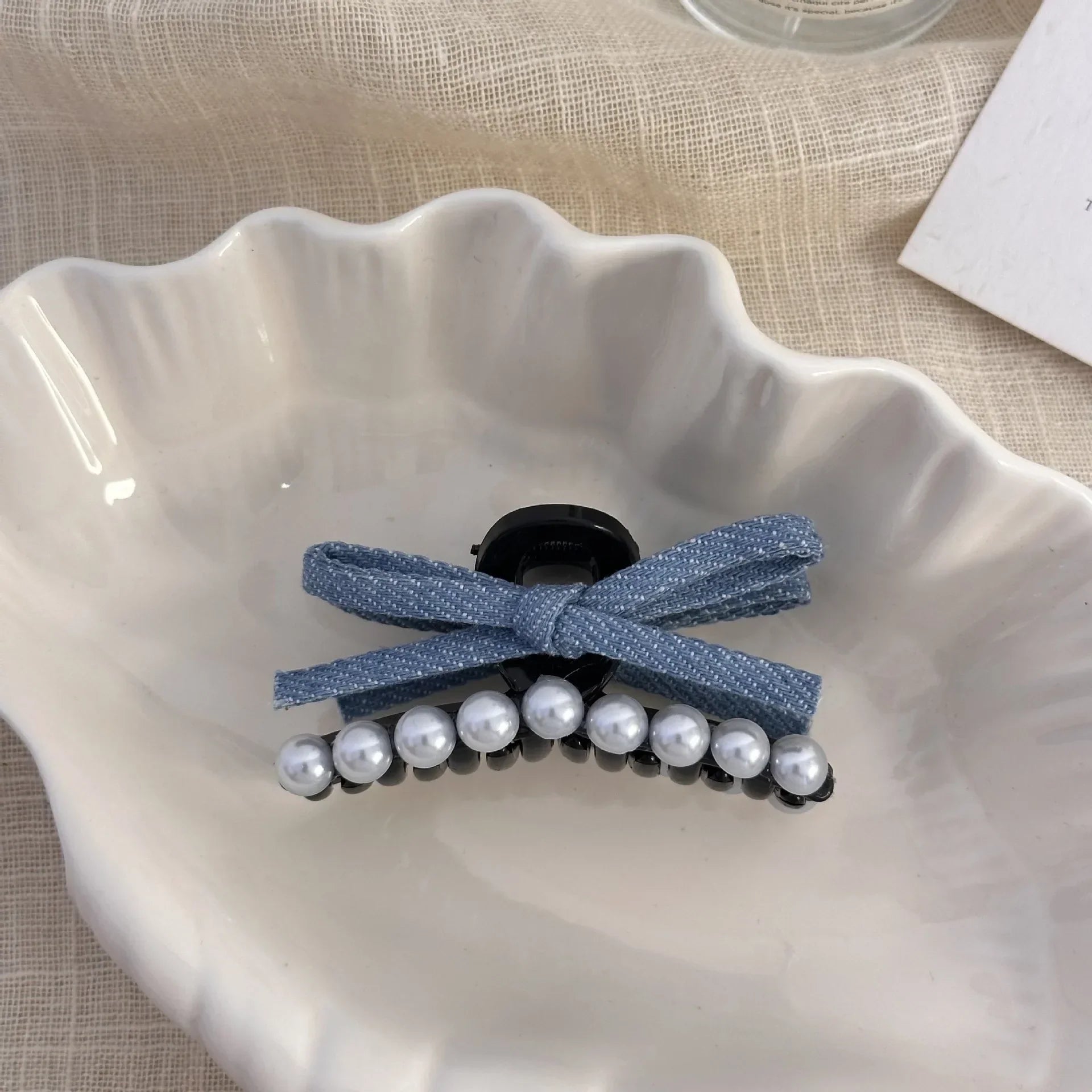 Hair claw clips for women girl pin bow pearl popular vintage crabs ribbon kpop korean adults trendy leading fashion catches new Light blue grab