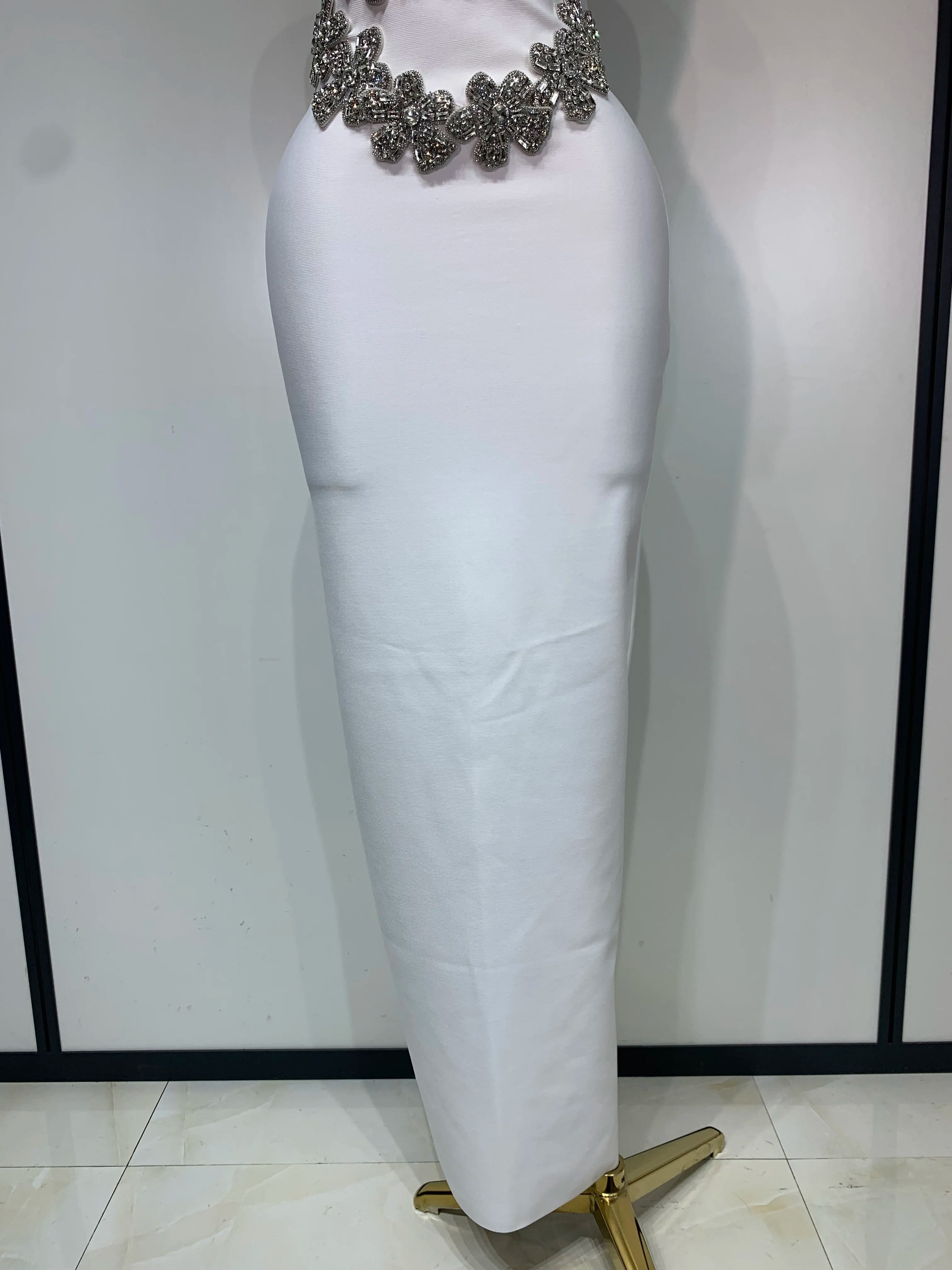 Women Sexy Shining Beading White Maxi Long Bodycon Bandage Dresses Celebrity Birthday Evening Party Elegant Knitted Clothing