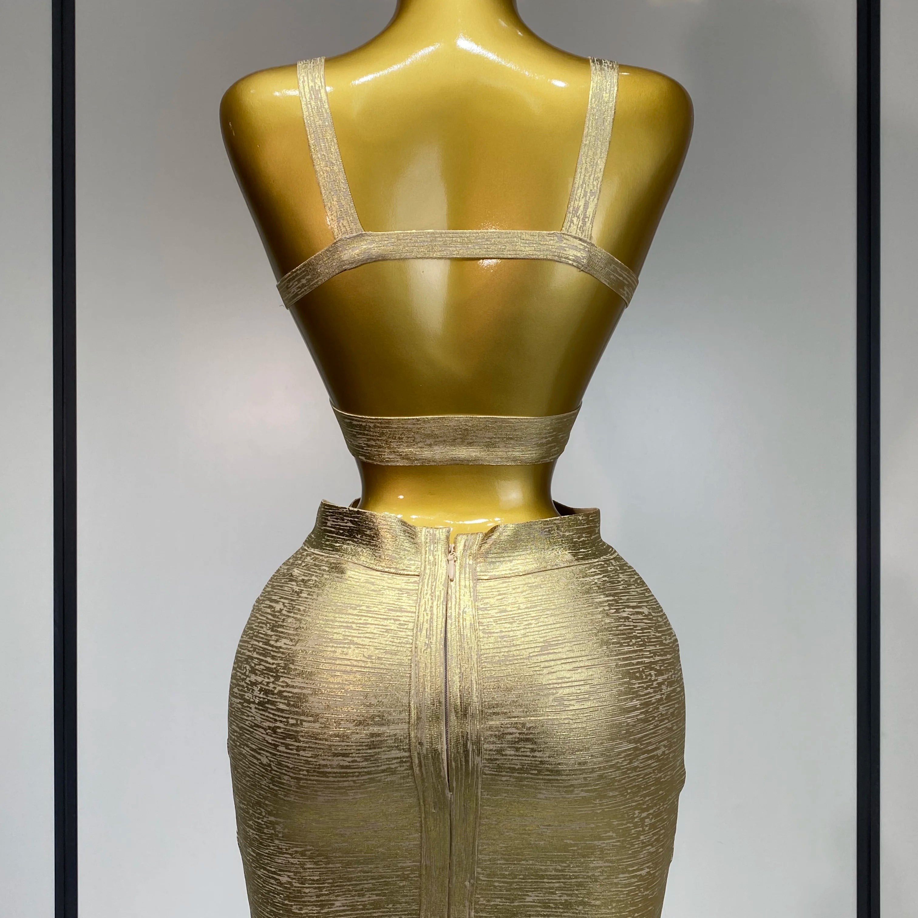 2025 New Summer Sexy V Neck Gold Bandage Two Pieces Set Women Charming Celebrity Bodycon Skirt Suits Club Birthday Vestido