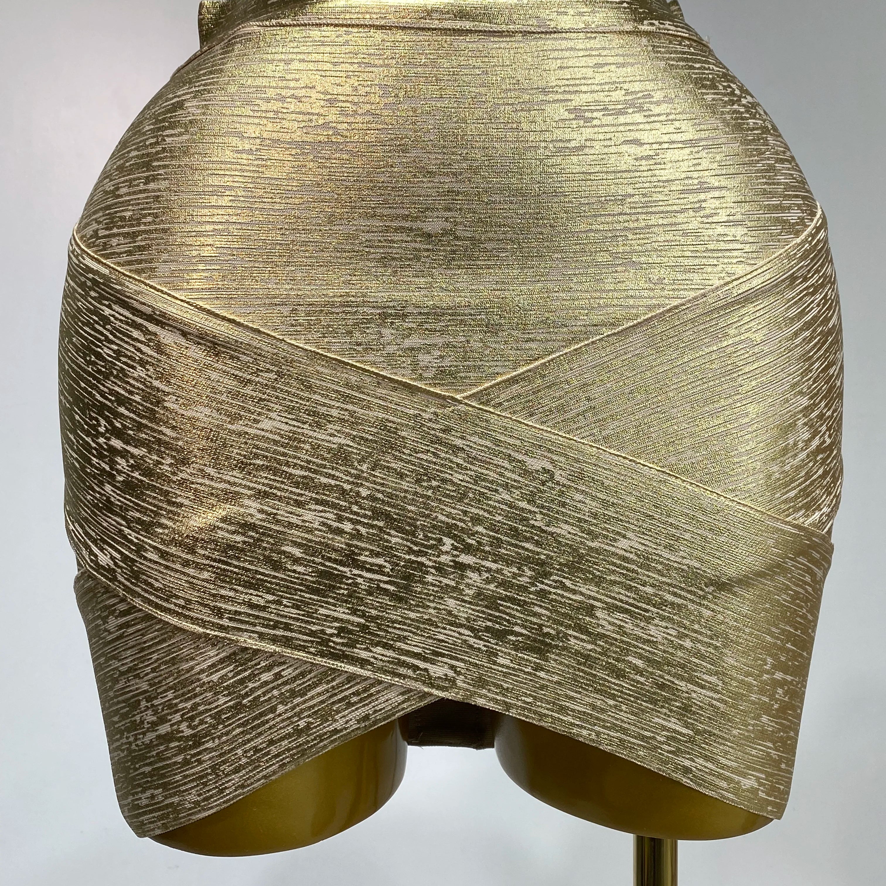 2025 New Summer Sexy V Neck Gold Bandage Two Pieces Set Women Charming Celebrity Bodycon Skirt Suits Club Birthday Vestido