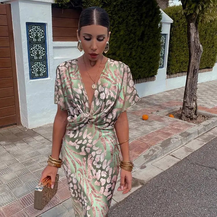 Elegant Printed Satin Midi Dress For Women Chic V-neck Short Sleeve Pleated Bodycon Dresses Summer Female Chic Street Robes 2024
