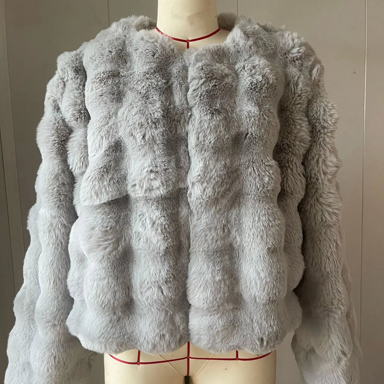 White Fur Coat for Women Autumn and Winter Short Imitation Fur Plush Collarless Top Short Top Warm Light Grey