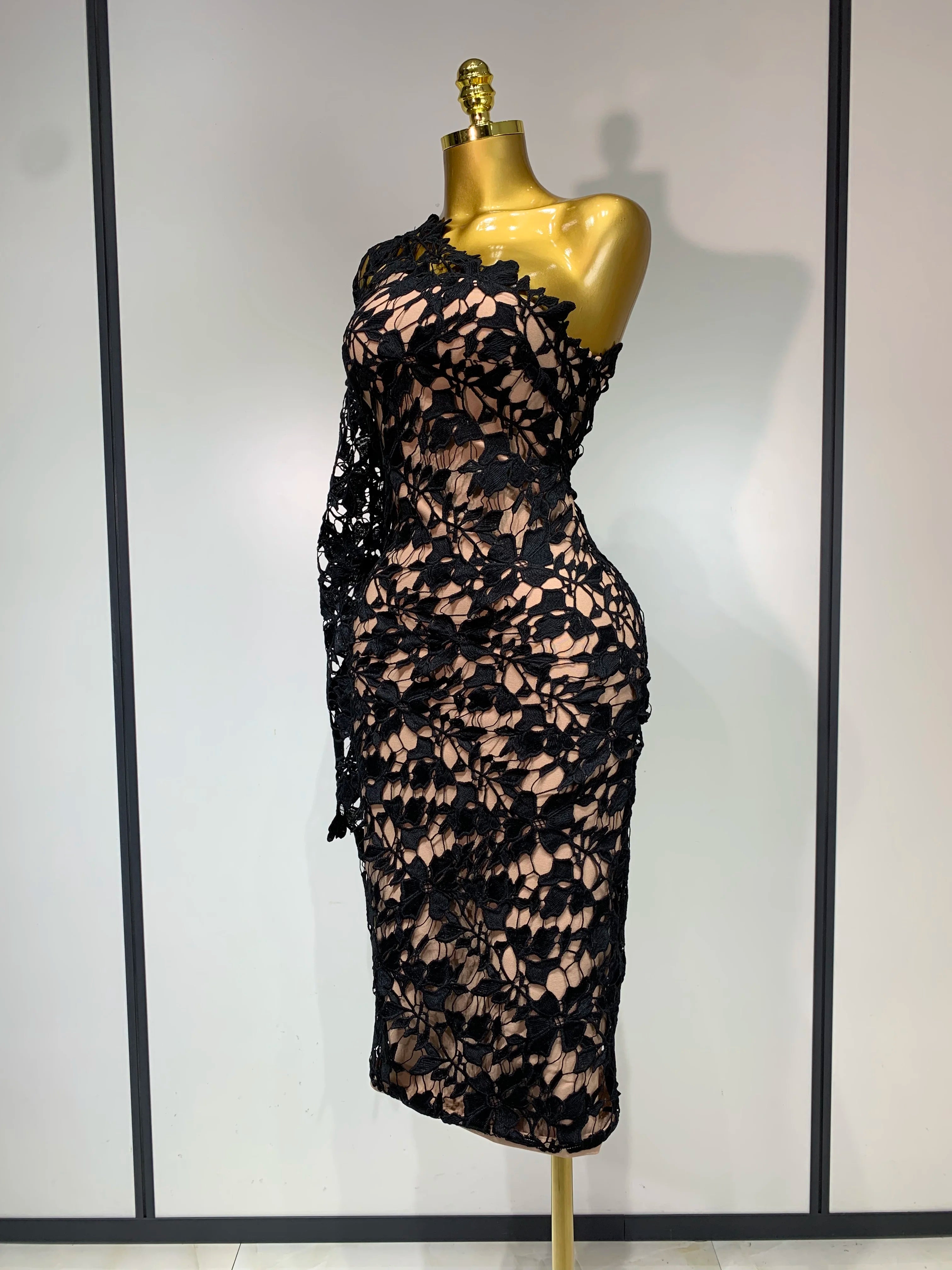 Women Sexy Lace Patchtop Bandage Dress Diagonal Collar Single Shoulder Long Sleeve Bodycon Dress Party Luxury Birthday Dresses