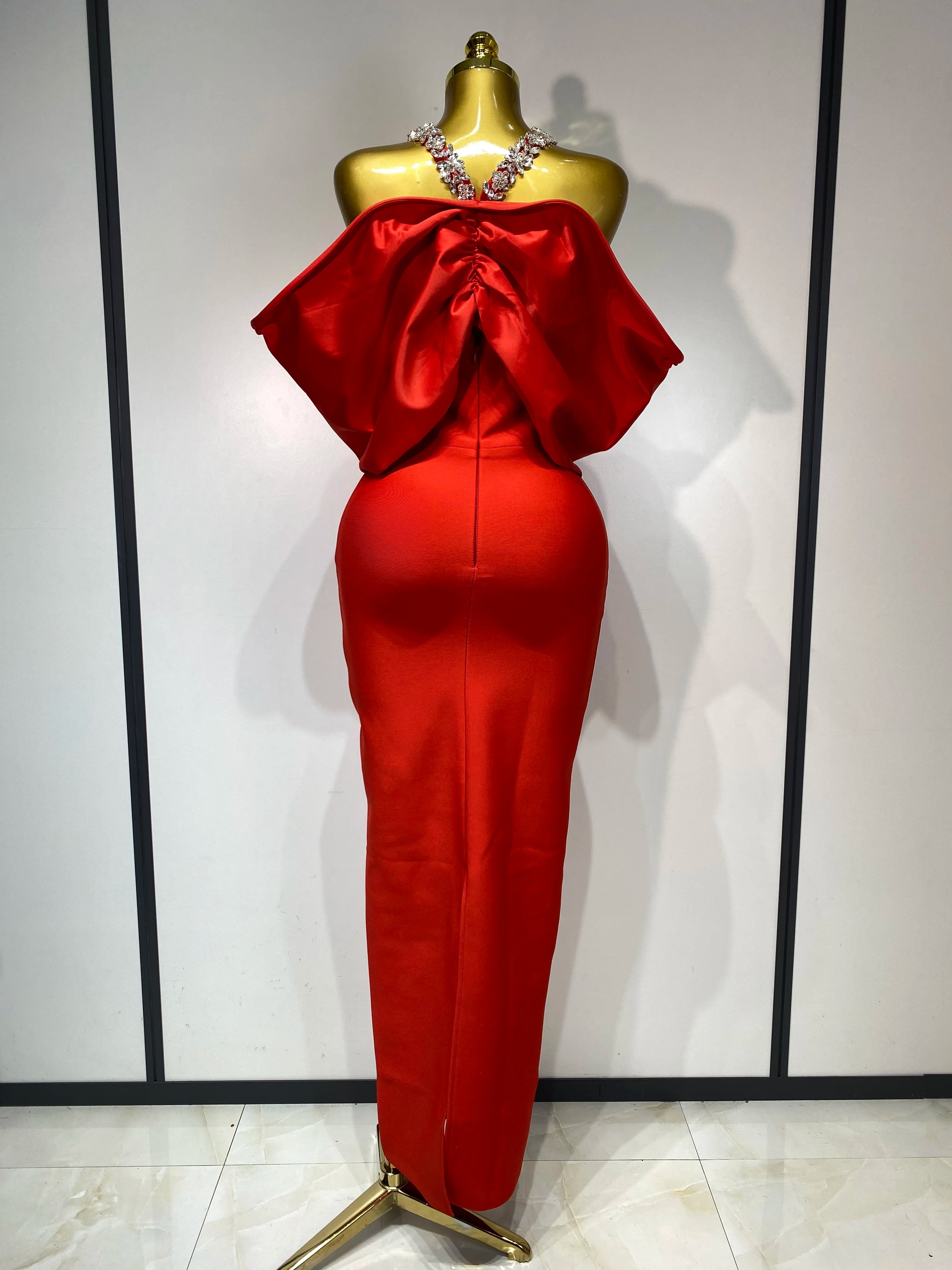 Women Sexy Elegant Halter Off the Shoulder Crystal Bodycon Long Bandage Dress Nightclub Evening Party Luxury Birthday Dress