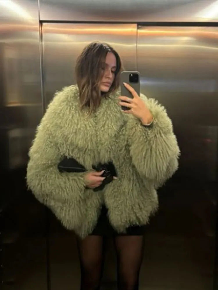 Winter New Fashion Solid Fluffy Fur Coat Women High Street Luxury Lapel Collar Faux Fur Jacket Female Casual Overcoats Green B