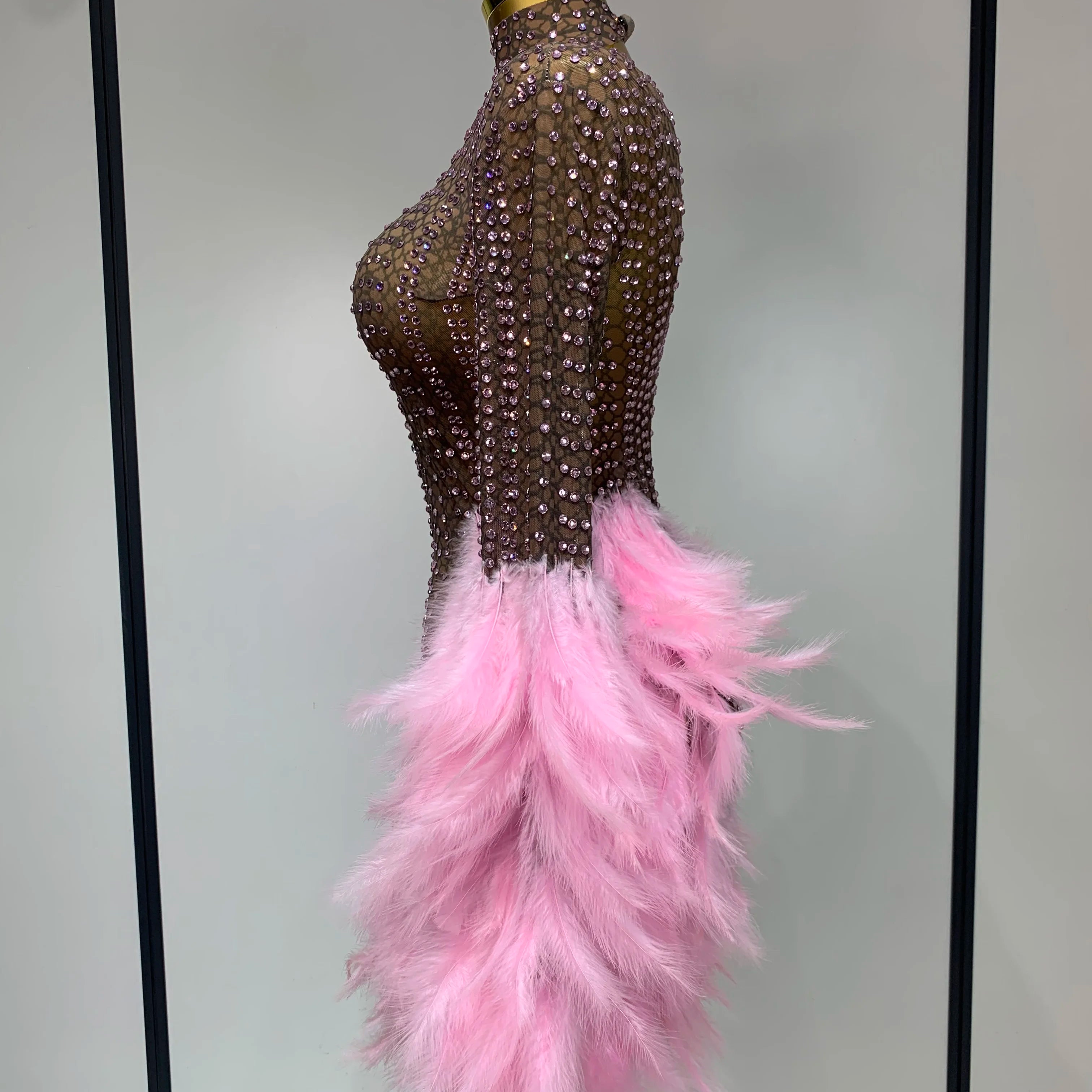Women Luxury Birthday Dress Rhinestones Mesh Feathers Bodycon Mini Celebrity Evening Club Party Dress Nightclub Stage Outfit
