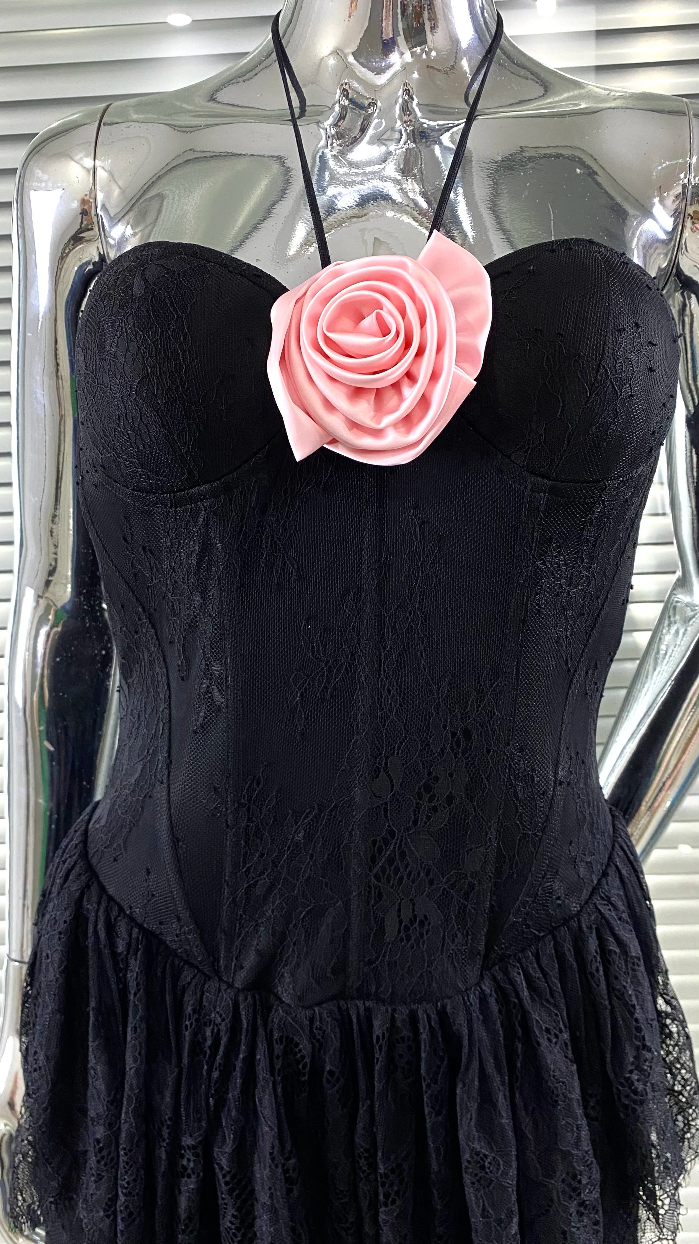 2025 Pink Flowers Halter Sleeveless Black Lace Ankle Length Dress Celebrity Birthday Party Evening Dress Woman Voaction Outfit