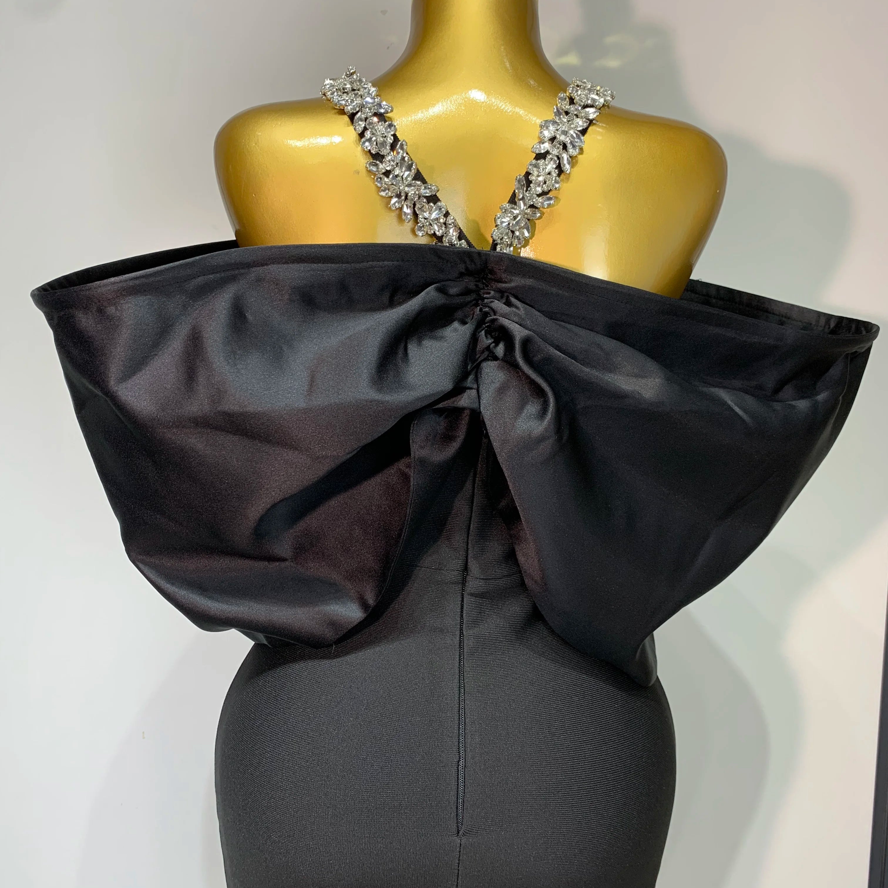 Women Sexy Off the Shoulder Crystal Halter Bodycon Long Bandage Dress Celebrate Evening Party Cocktail Luxury Birthday Dresses