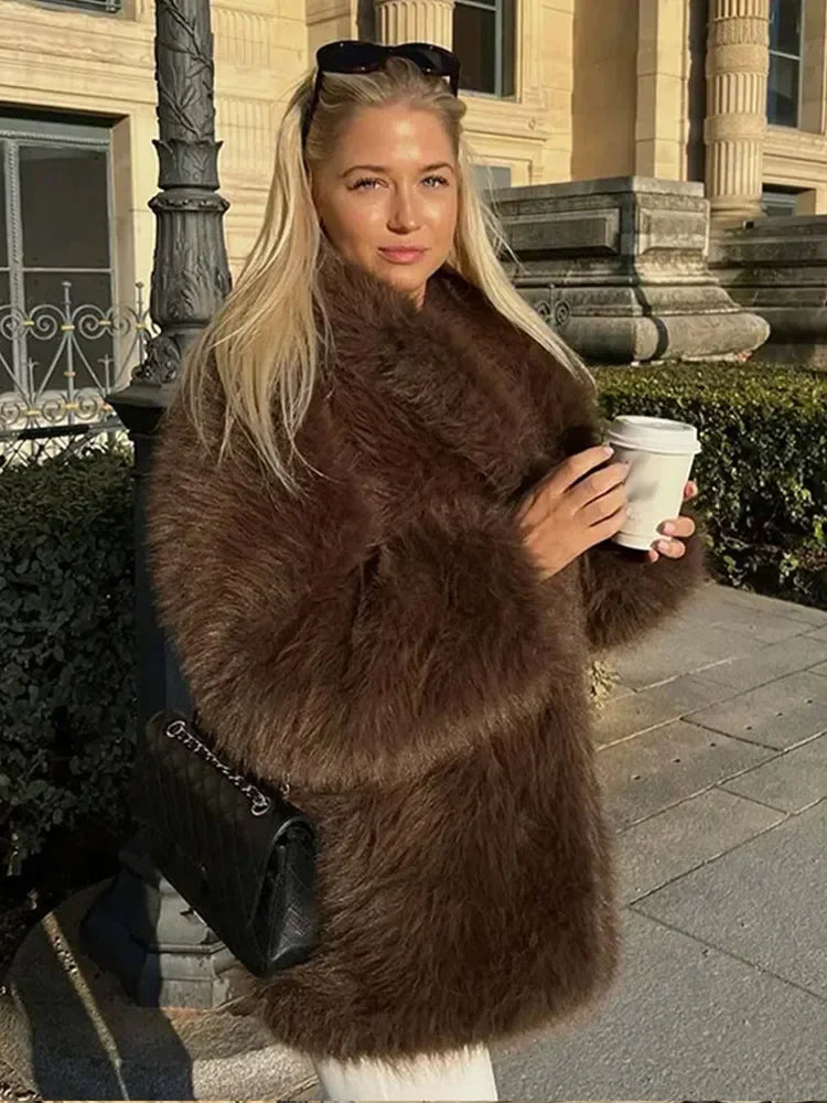 Luxury Brown Women Faux Fur Jacket Oversized Lapel Long Sleeve Warm Fluffy Coats Winter Female Loose Streetwear Outwears