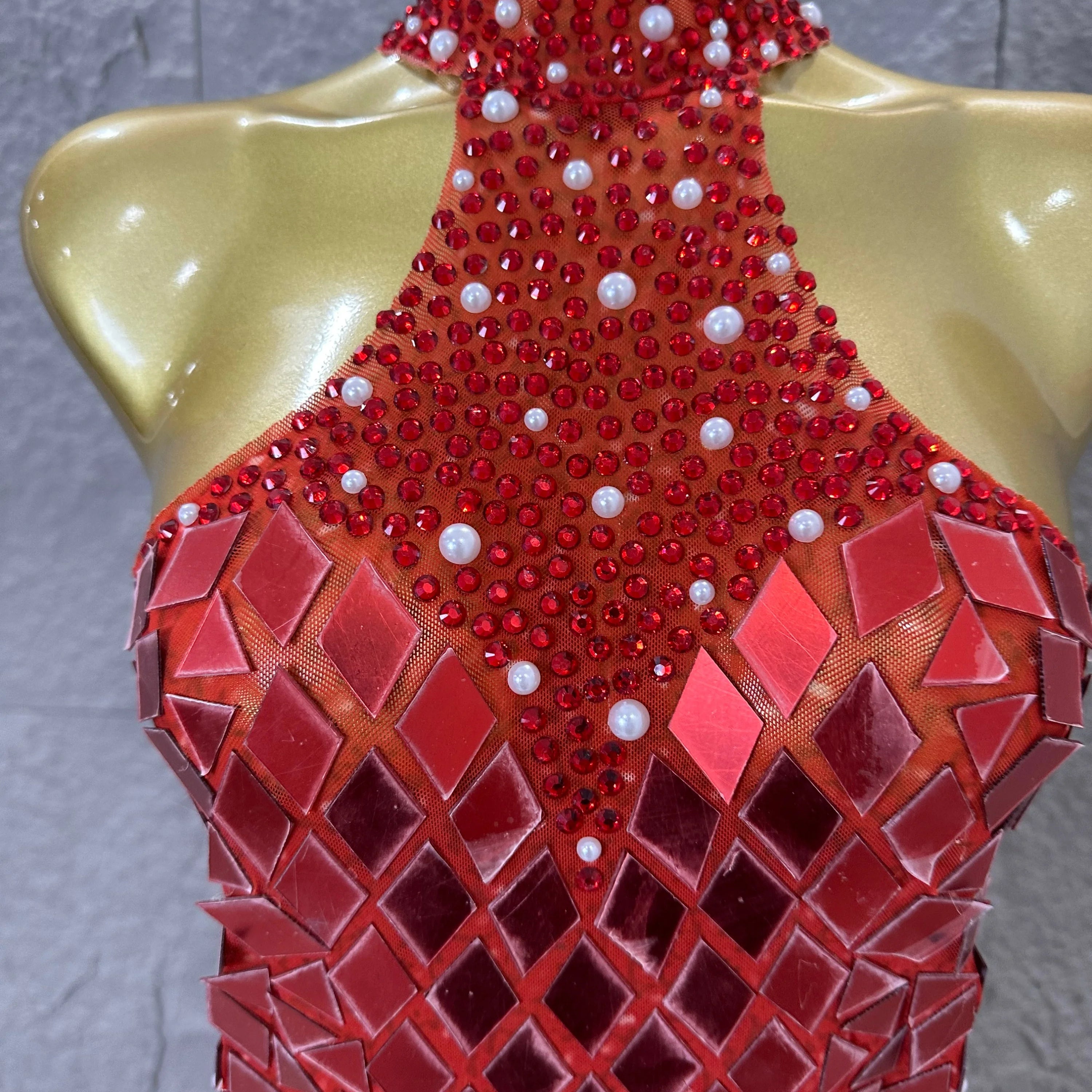 Luxury Black Gold Red Halter Neck Bandage Mini Dress Diamond Mirror Pearl Embellished Bodycon Formal Evening Gown