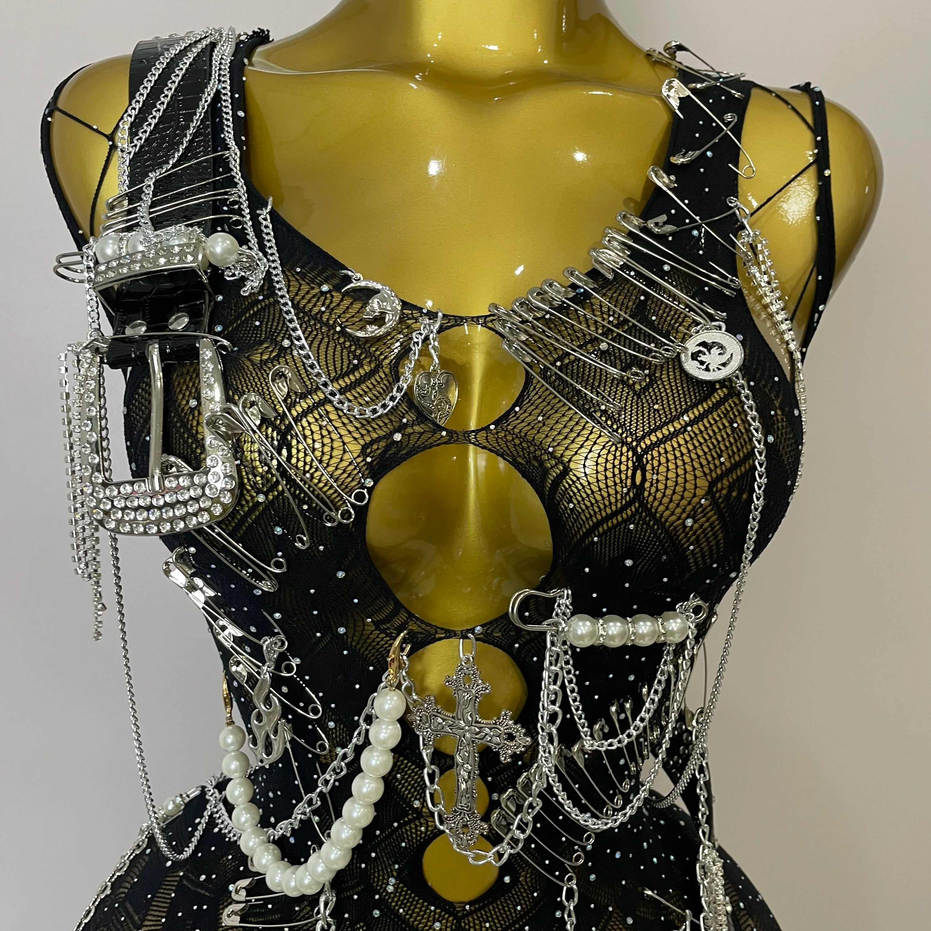 STOCK Sexy Fashion Pin Decoration Fringe Beading Short Party Dress 2025 Women Hollow Out Nightclub Performance Singer Costume