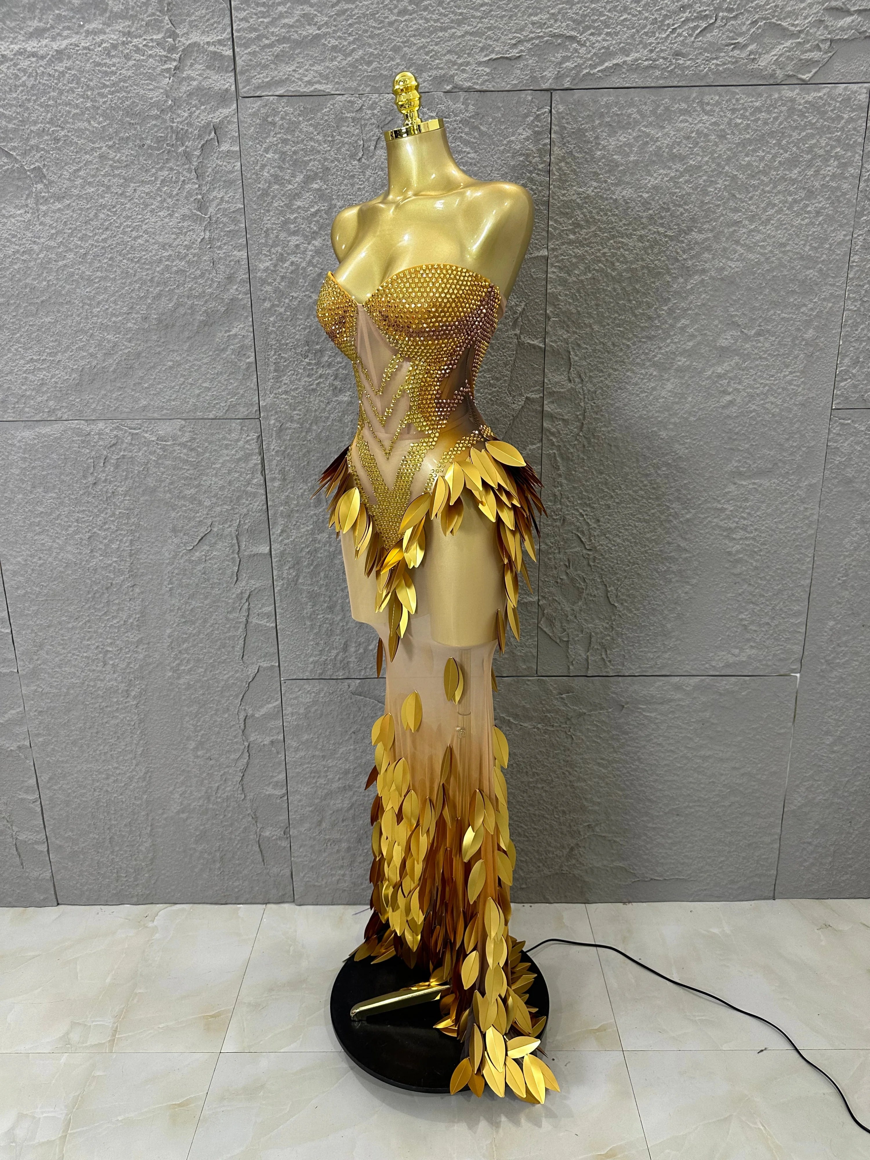 Luxurious Gold Strapless Dress Women Sexy Sheer Mesh Full Crystal Beaded Leaf Form-Fitting Mermaid Formal Event Party Costume