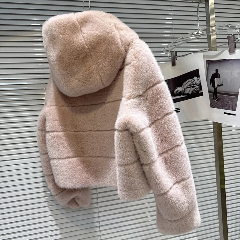 Winter New Fashion Warm Soft Hooded Faux Fur Short Coat For Women Solid Color High-end Jacket Female 11A07924