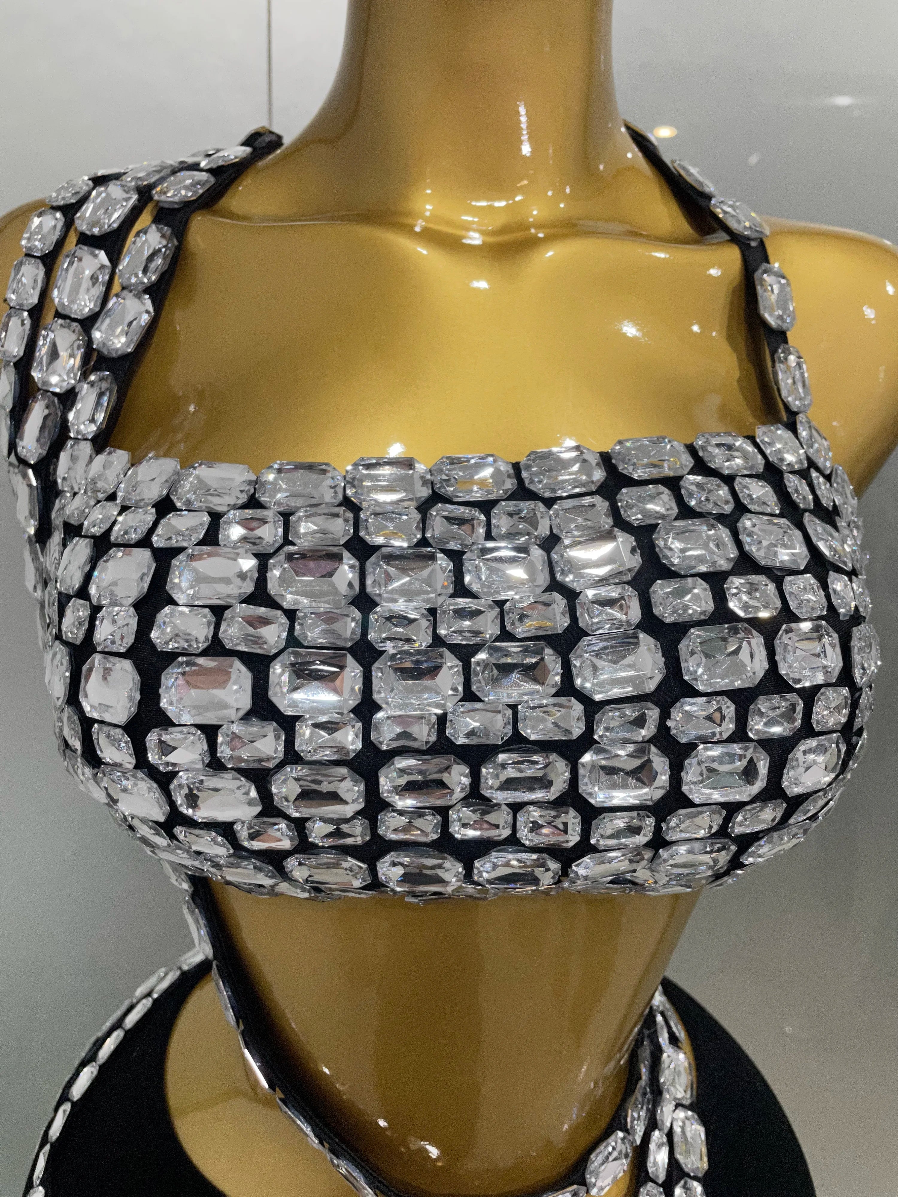 2025 New Luxury Sparkle Diamonds Sexy Crop Top Velour Pant Two Pieces Set Women Celebrate Birthday Party Nightclub Stage Costume