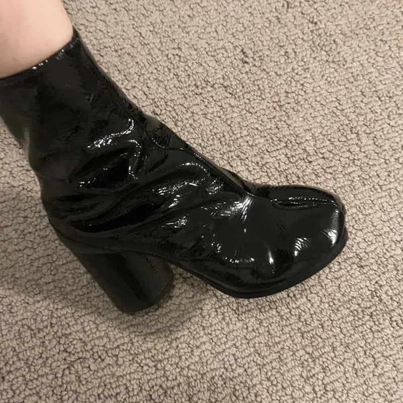 Luxury Brand Design Leather Tabi Boots Fashion Round Chunky High Heel Ankle Boots For Women Autumn Winter Split Toe Shoes patent with leather