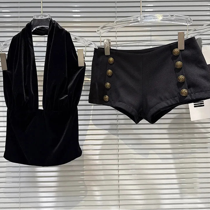 Winter New Fashion Backless Velvet Halter Backless Vest For Women Double-Breasted Short Pants Female Trend 11A07681