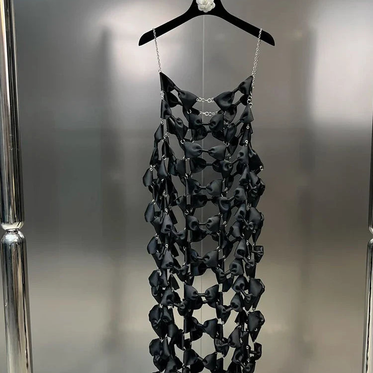 DEAT New Items Women's Metal Chain Bow Spliced Hollow Out Dress Spring Backless Sleeveless Pullover Dresses Female 11XX6527