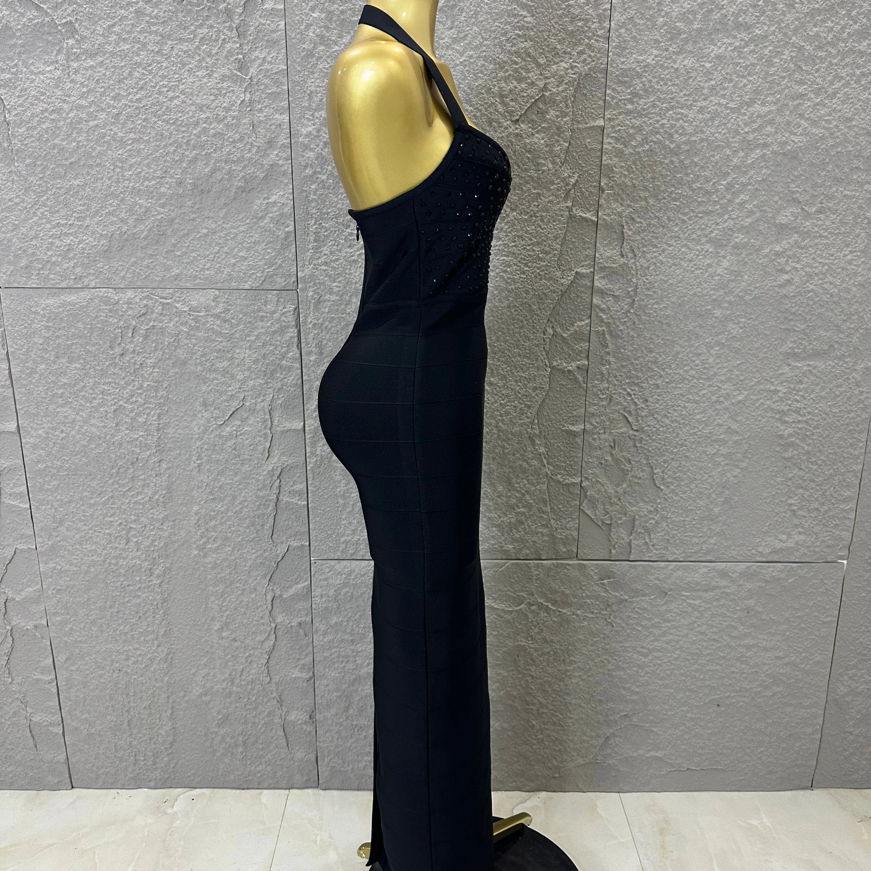 Elegant Black Plunge Halter Neck Dress Sparkle Beaded Top Fitted Mermaid Floor Length Evening Banquet Formal Dinner Event Outfit