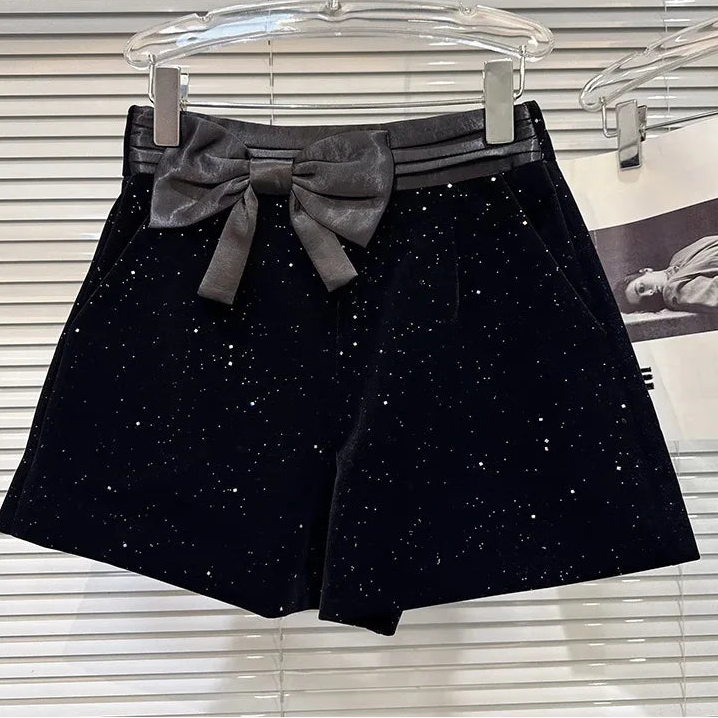 Winter New Fashion Three-Dimensional Bow Patchwork Velvet Shorts For Women Wide-leg Boot Short Pants Female 11A07475