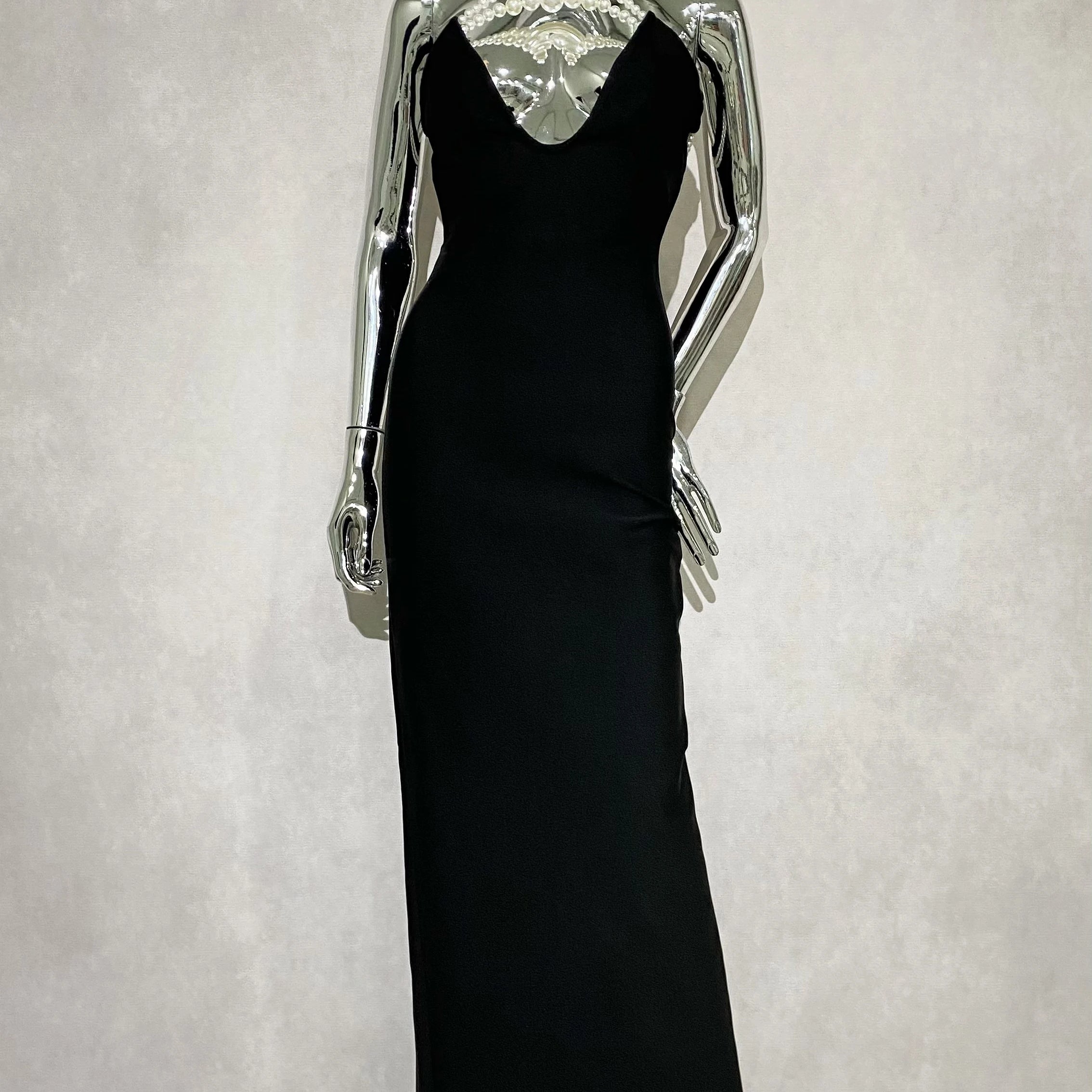 Stereoscopic Pearl Design Sexy V-Neck Package Hips Black Bandage Long Dress Elegant Woman Party Dress Celebrity Benquet Vestido