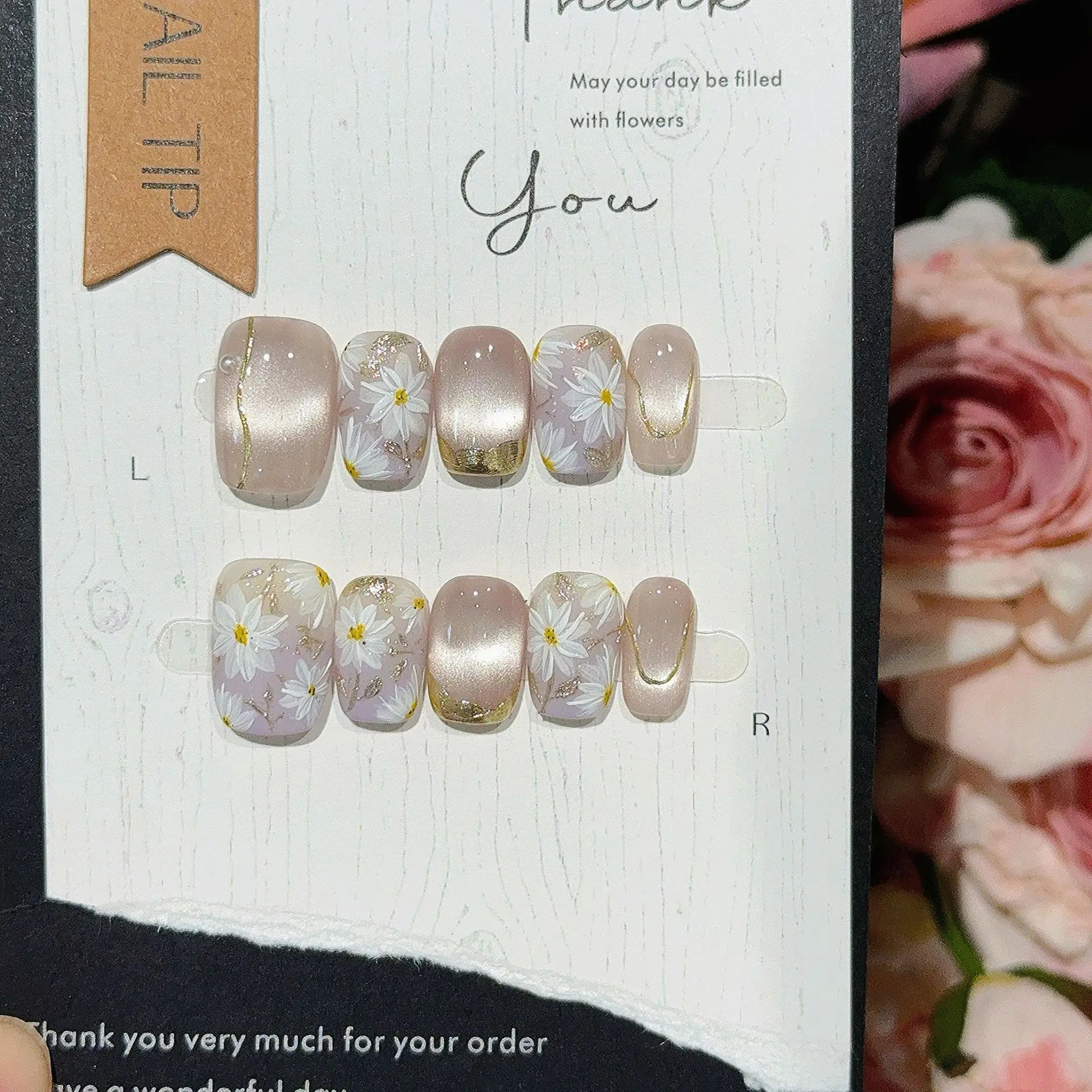 10Pcs Short Ballet Hand Drawn Daisy Nail Tips with Light Purple Cat Eye Nails Set Gradient Shiny Wearable French Manicure Nails