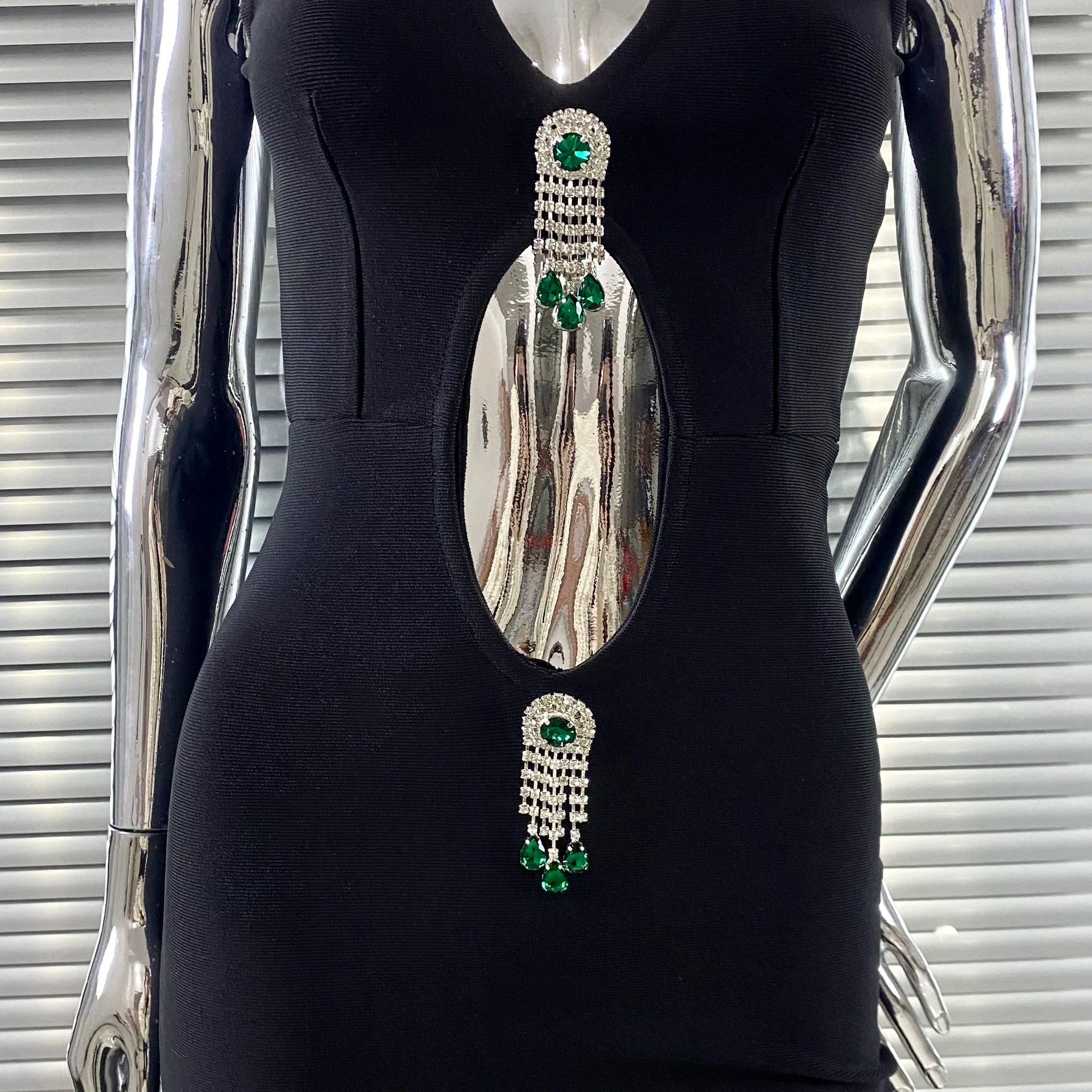 2025 Luxury Diamonds Tassel Sexy hollow Out Black Bandage Dress Graceful Woman Evening Party Vestido Celebrate Party Outfit